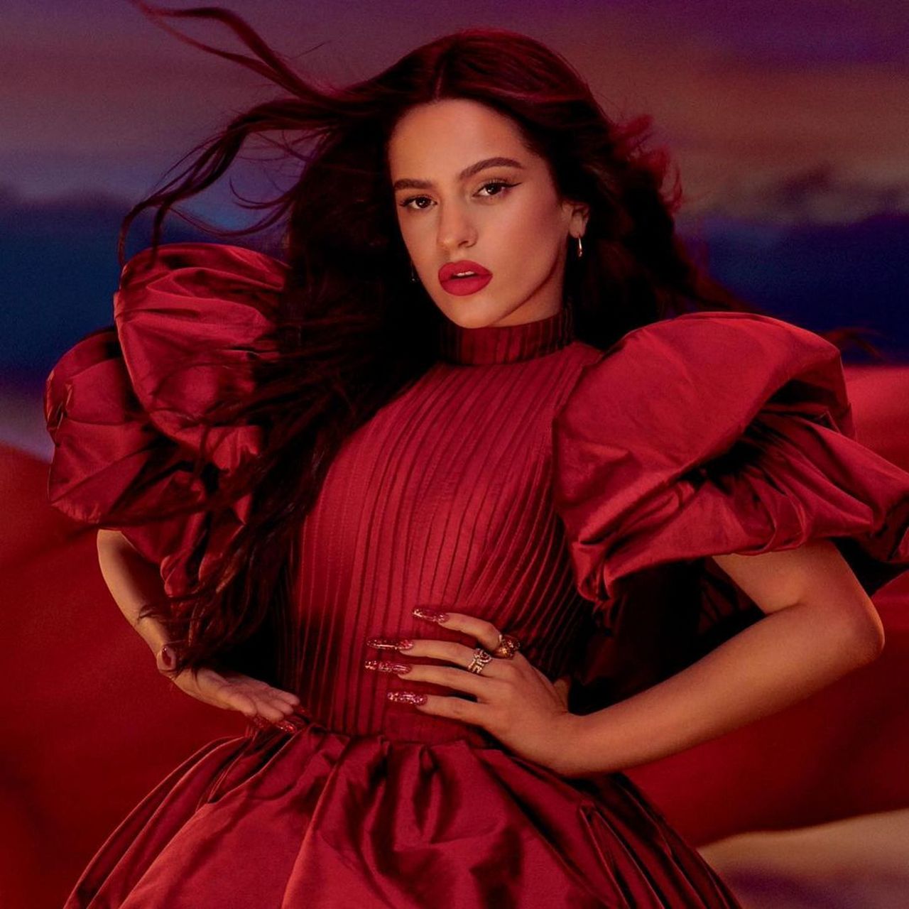 西班牙女歌手rosalía (罗莎莉亚·比拉·托贝拉)登上美国版《vogue》