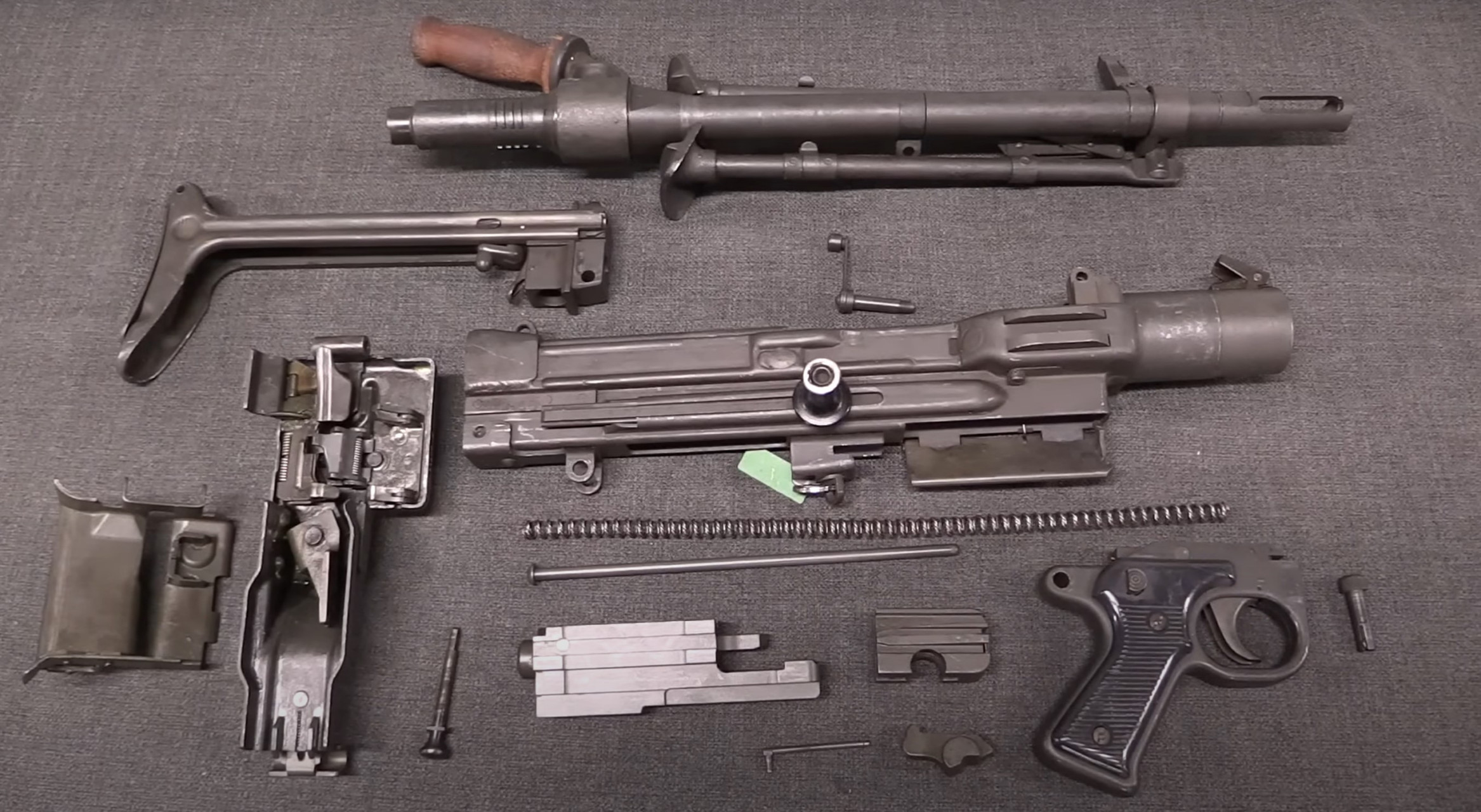 法国aa52机枪拆解,二战后的机械制造感觉如何?