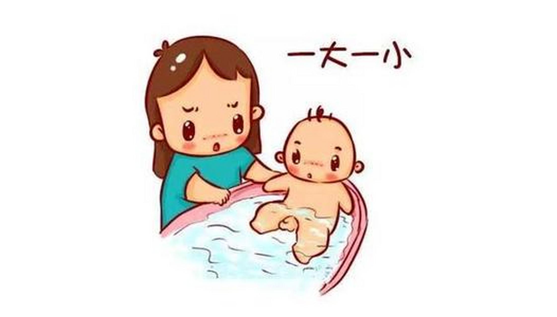 很多家长在给男宝宝洗澡的时候发现,孩子的蛋蛋一侧大或者两侧都比