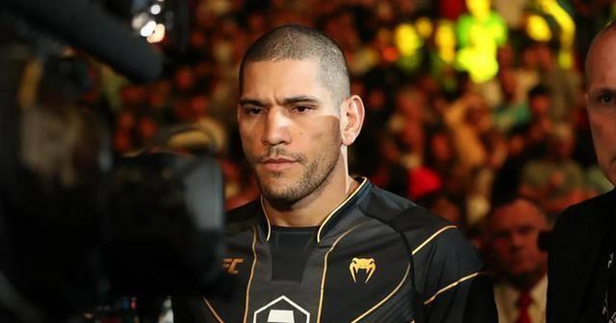 刚刚在ufc287中输给黑龙丢掉ufc中量级冠军的巴西选手"石拳"佩雷拉没