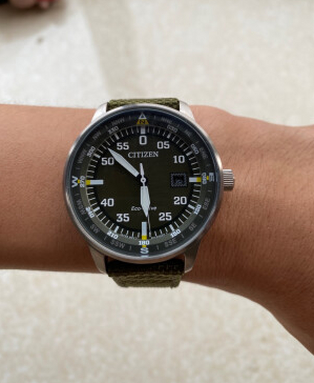 西铁城(citizen)手表男日韩表光动能绿盘日显尼龙休闲运动官方男士