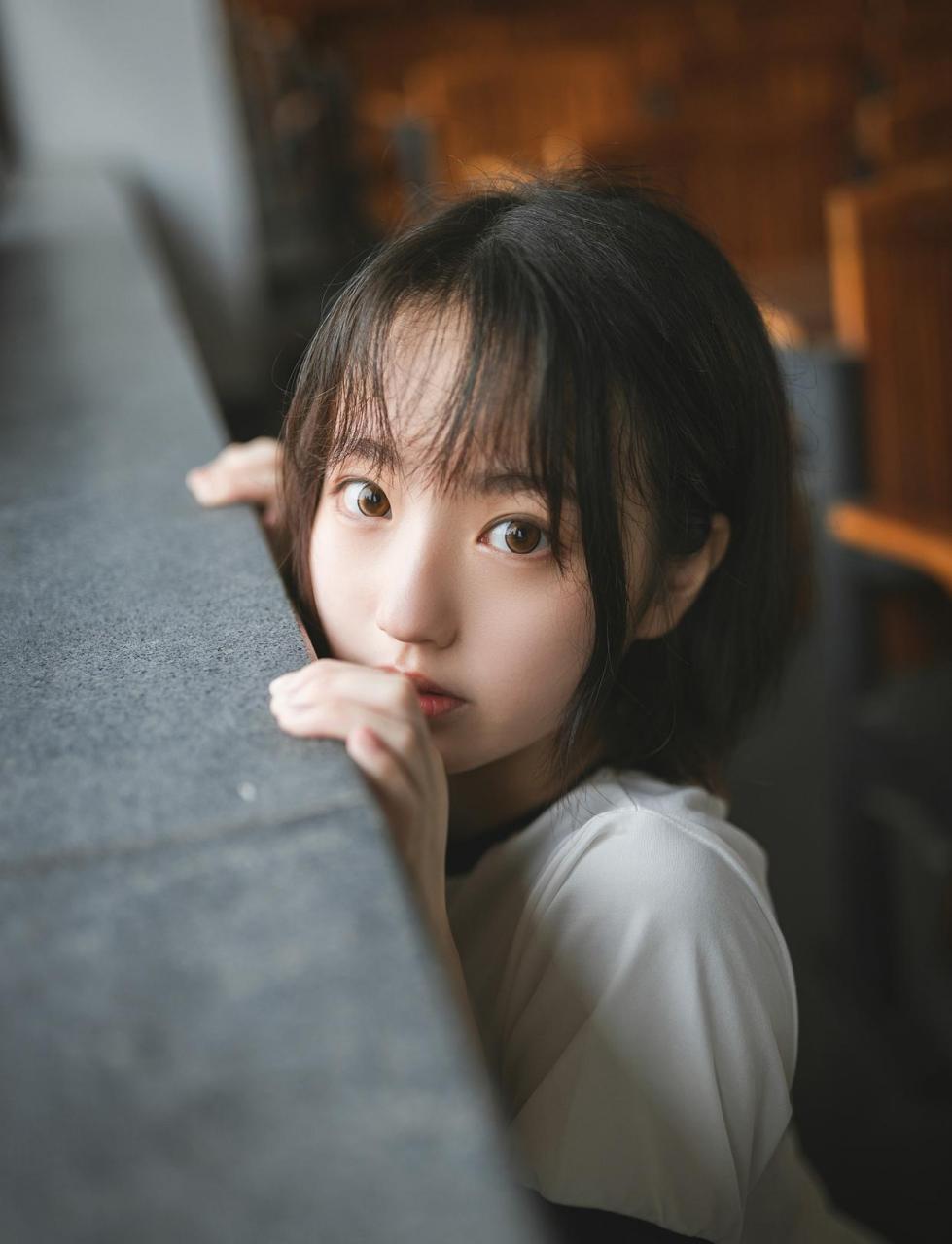 清纯甜美的短发学生妹,太可爱了吧