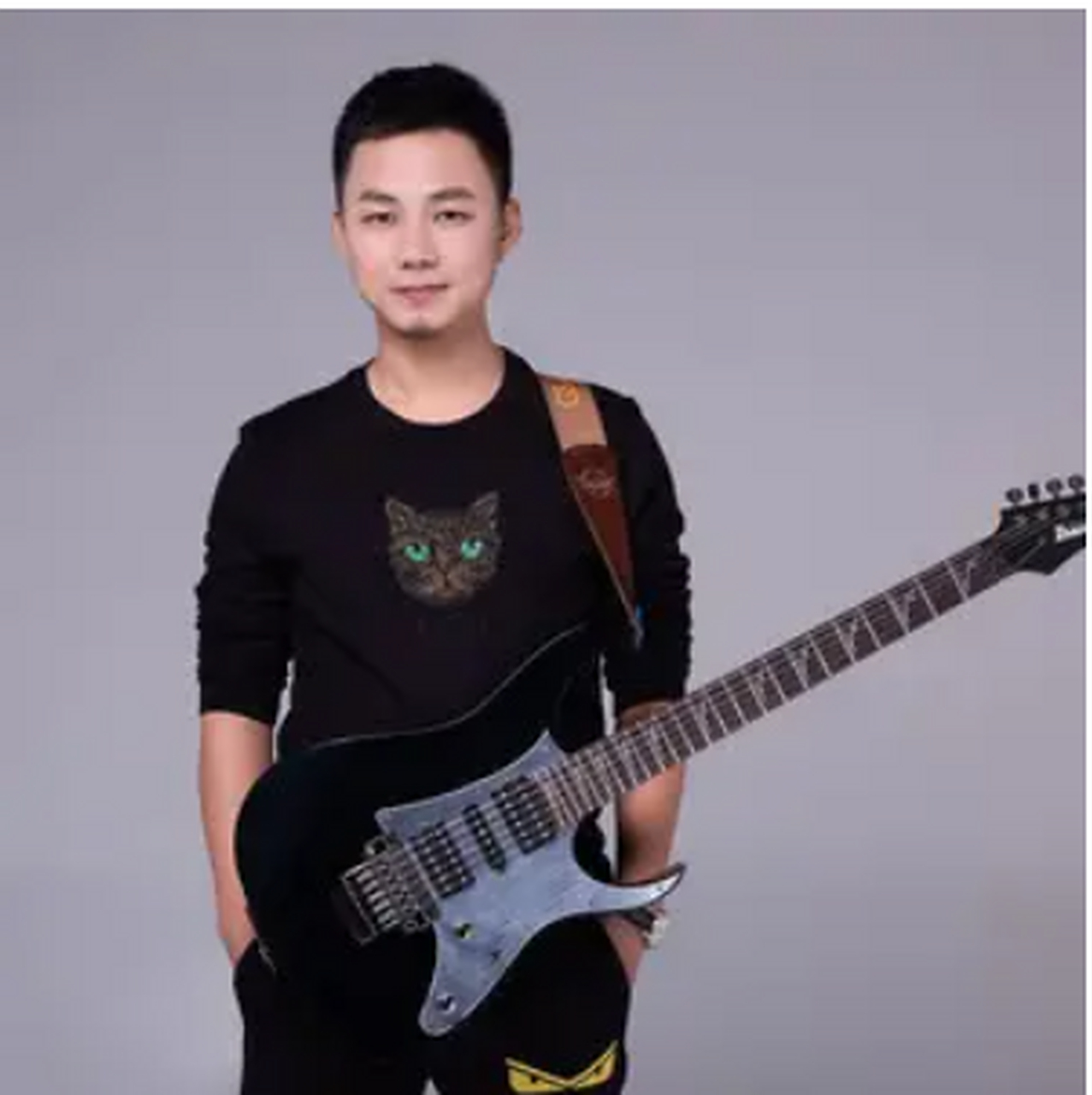 《也许不易》李健达 1989年  从远处听见叹息的诗在呼唤着旧日名字