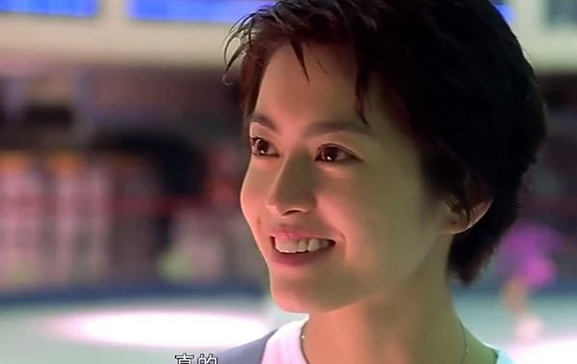 在电影《杀手之王》里演曾志伟的女儿,两人的身高差很多,看着很尴尬