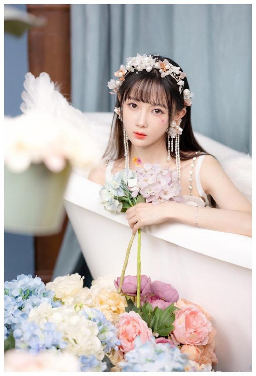 美女艺人snh48-邵雪聪拍摄迷人写真,好可爱