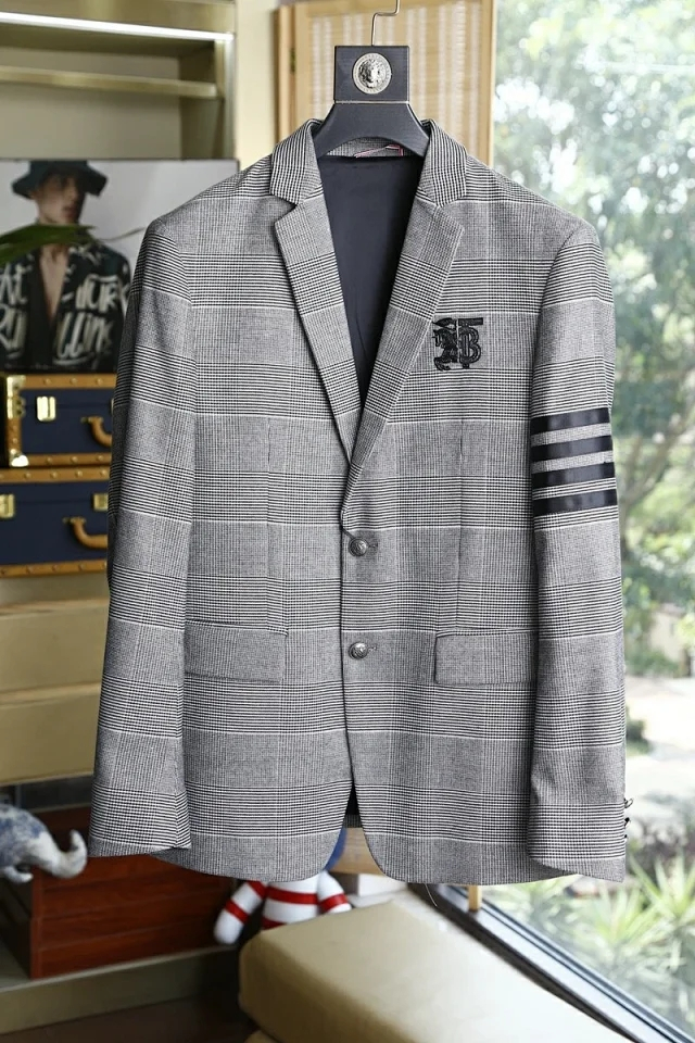 巴宝莉西服外套