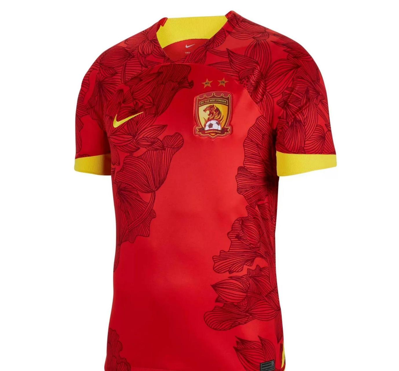 广州队2023赛季新球衣,简直是太完美了,可谓是"恒大"以来最完美的球衣