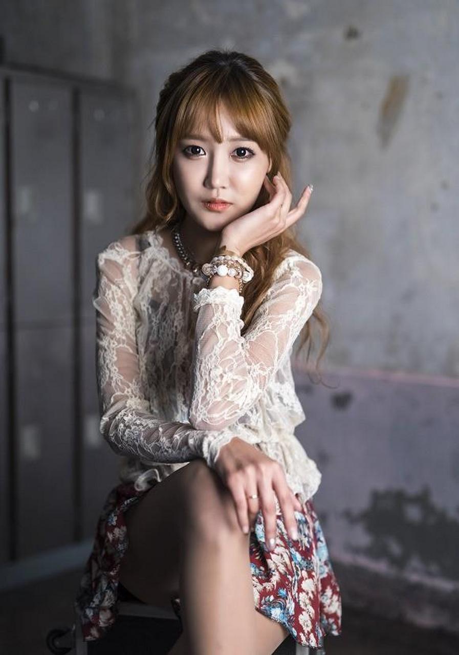 赵仁英 皮裤写真 完美气质型车模 韩国女神 神仙般的颜值 完美的身材