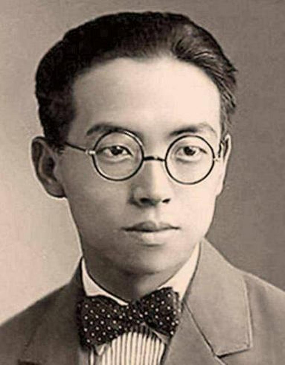 1937年,郭沫若为了参加抗战,抛弃了日本妻子佐藤美子和孩子,富子独自