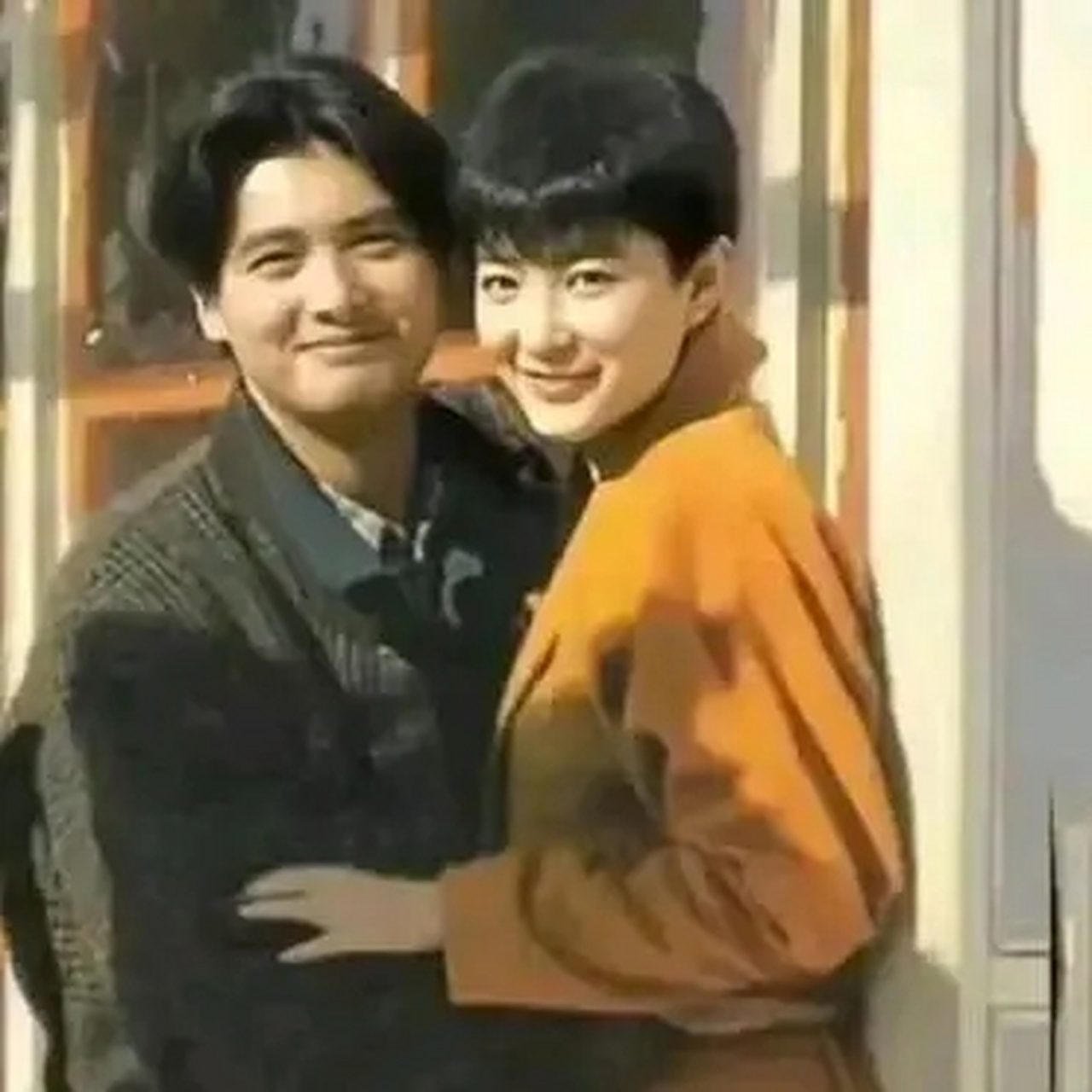 周润发和林青霞年轻时候的合影