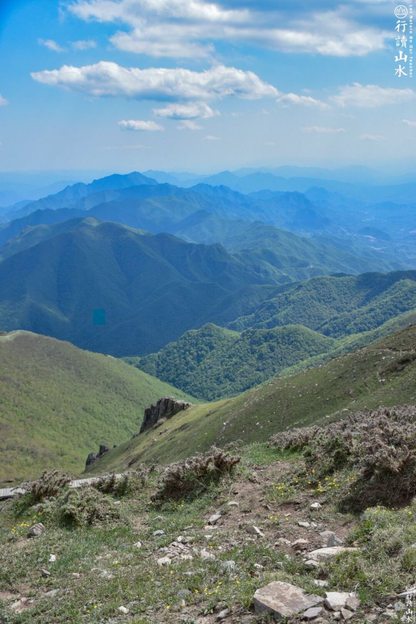 北京之巅,东灵山  位于北京市门头沟区西北部的东灵山,与河北交界