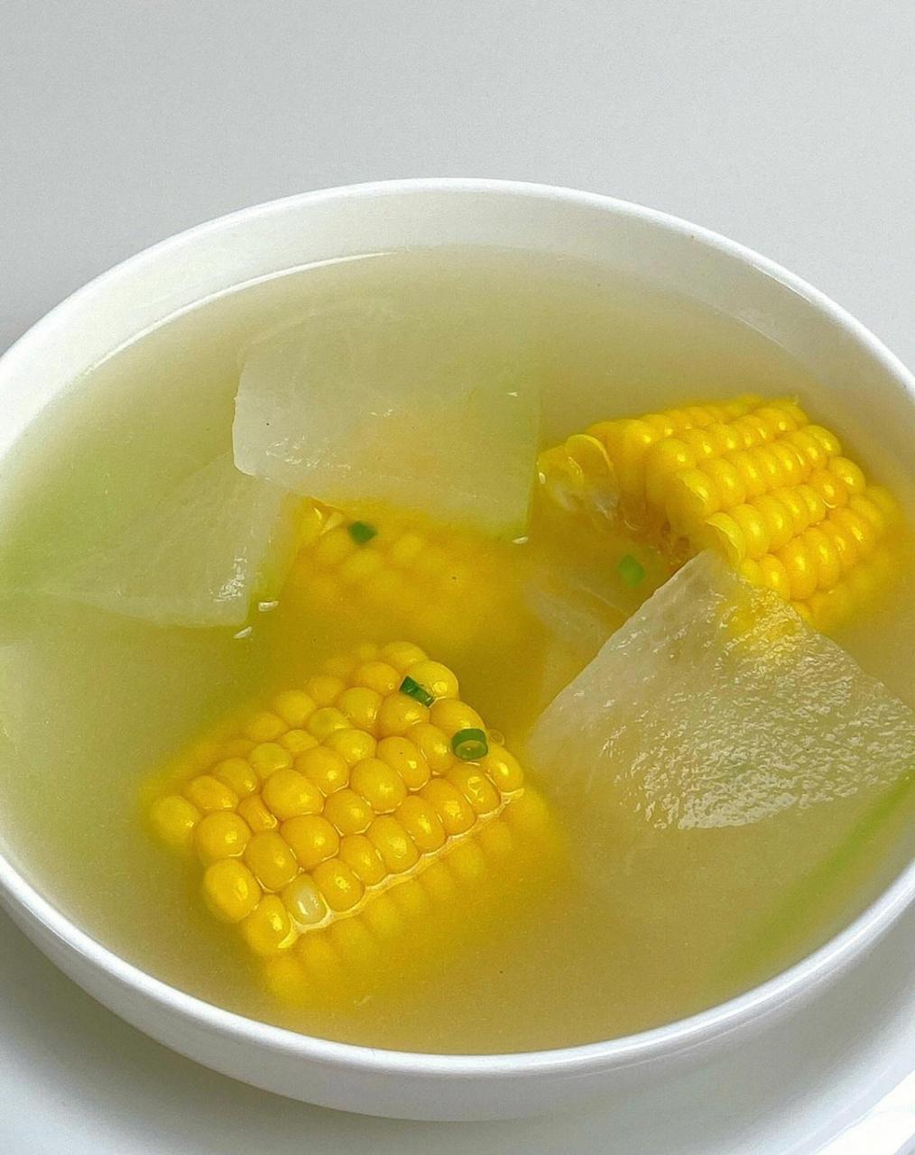 建议晚餐喝这碗掉称汤|冬瓜玉米汤||秋天可真适合这碗冬瓜玉米汤,清甜
