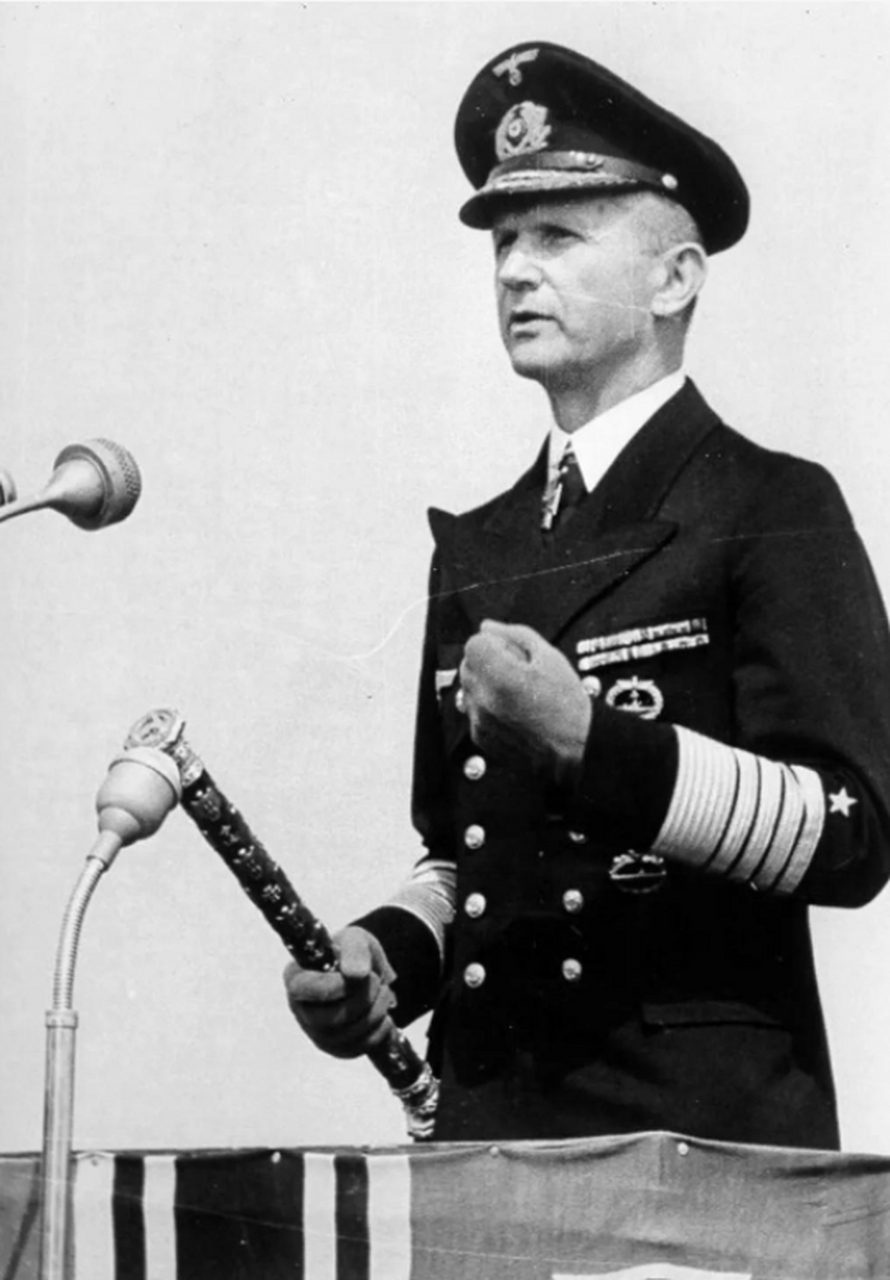 1939年9月3日夜晚,纳粹德国潜艇司令卡尔·邓尼茨接到德国海战指挥部