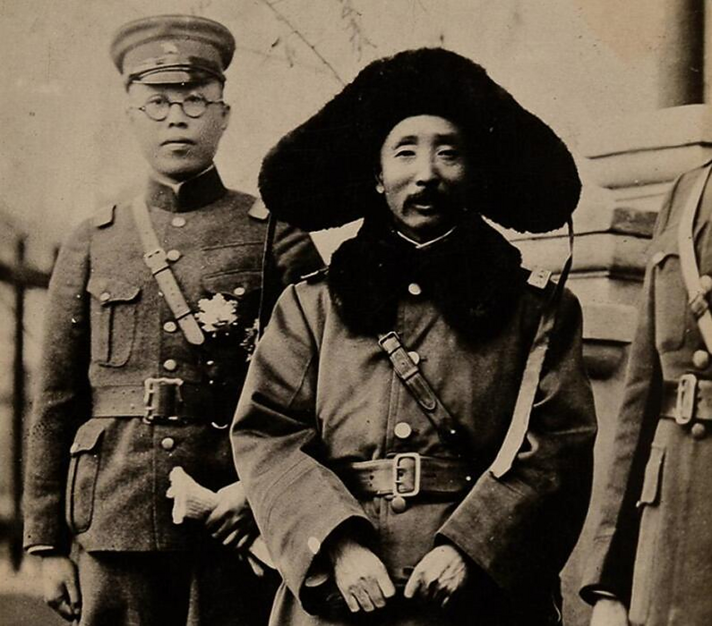 郭松龄兵败后,张作霖在帅府宴请奉军将领.