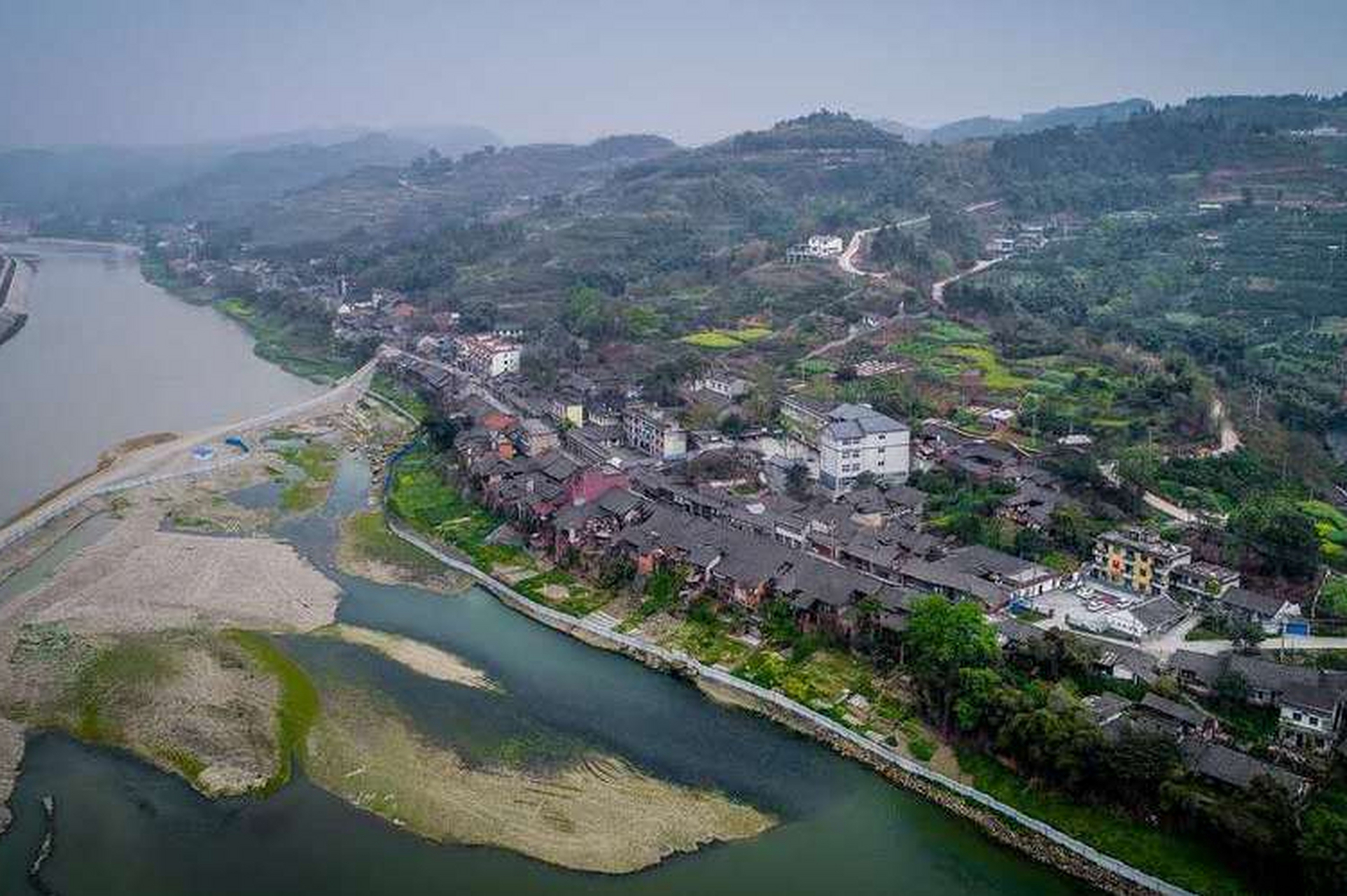 探寻历史的痕迹  想要寻找四川的隐藏宝藏,彭山县城东北的"江口古镇"