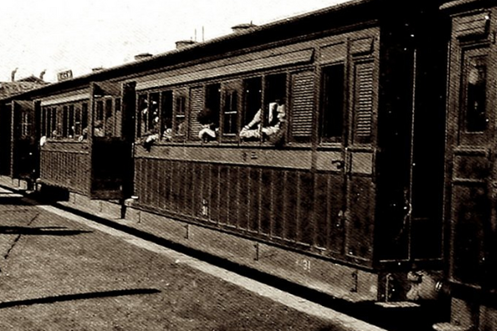 1907年4月1日,"满铁"正式开业.