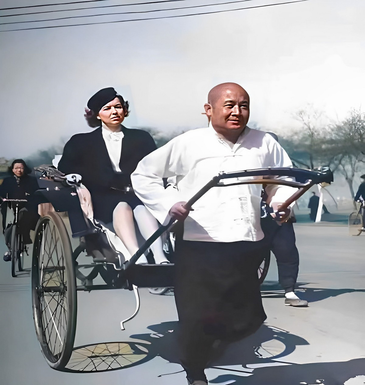 "哦,他是拉车的车夫!