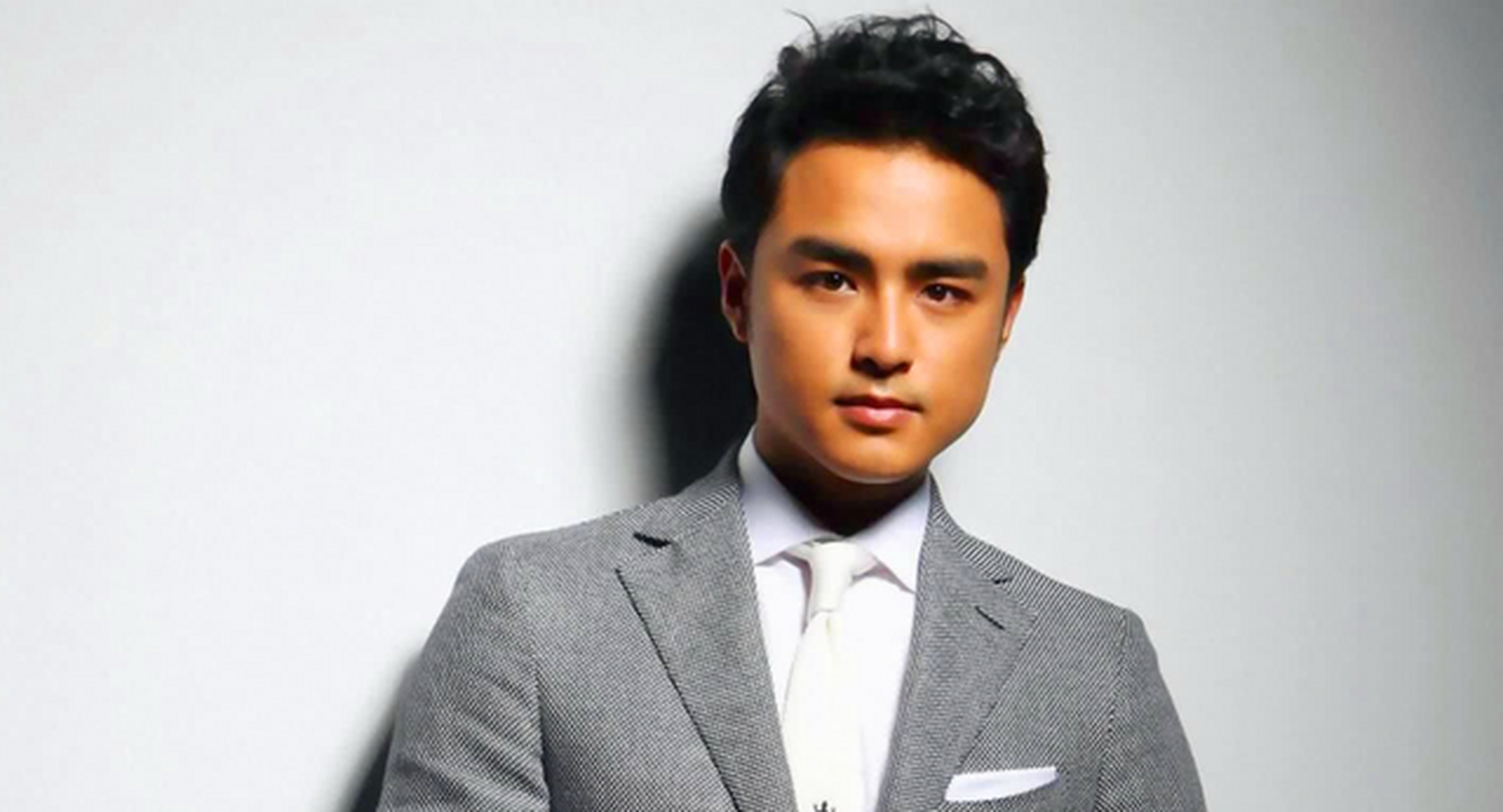 四十岁的明道和前女子组合kiss组员王婷萱从2017年就传来秘恋的消息