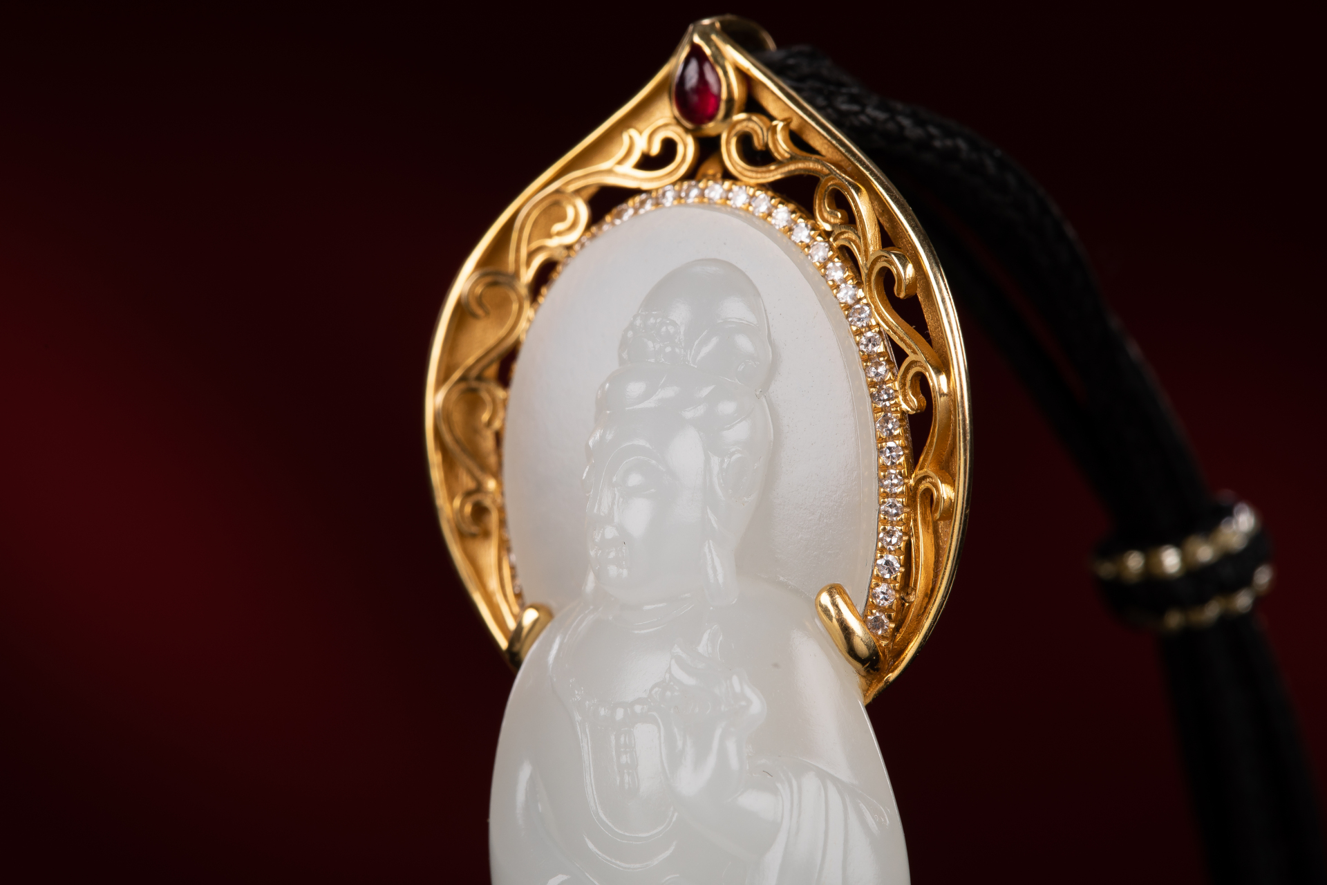 18k金镶玉吊坠挂件 金镶玉籽料全身观音 19