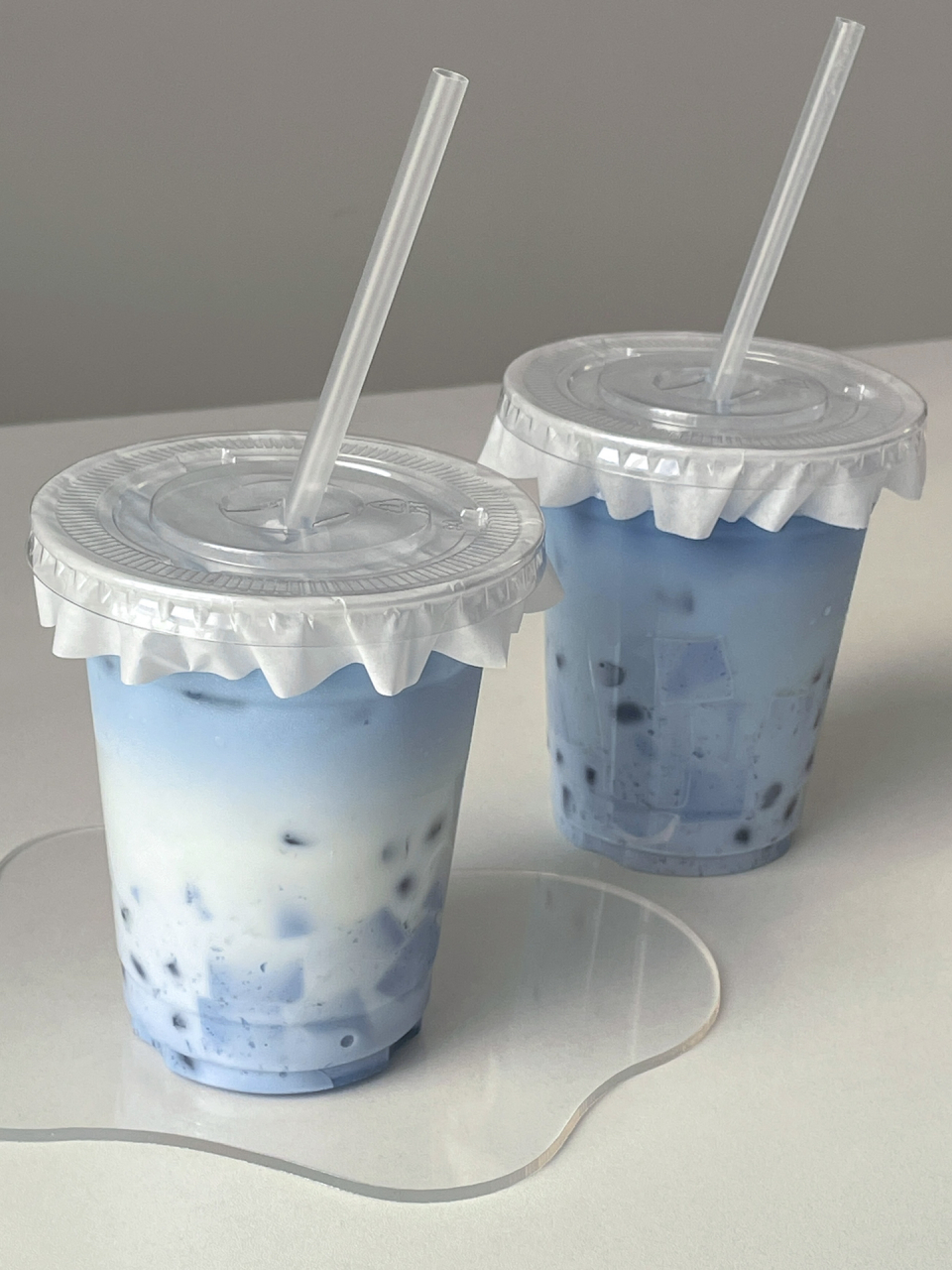 15冰爽的牛奶和蝶豆花交织一起形成了梦幻的瓦尔登蓝～治愈炎夏一抹