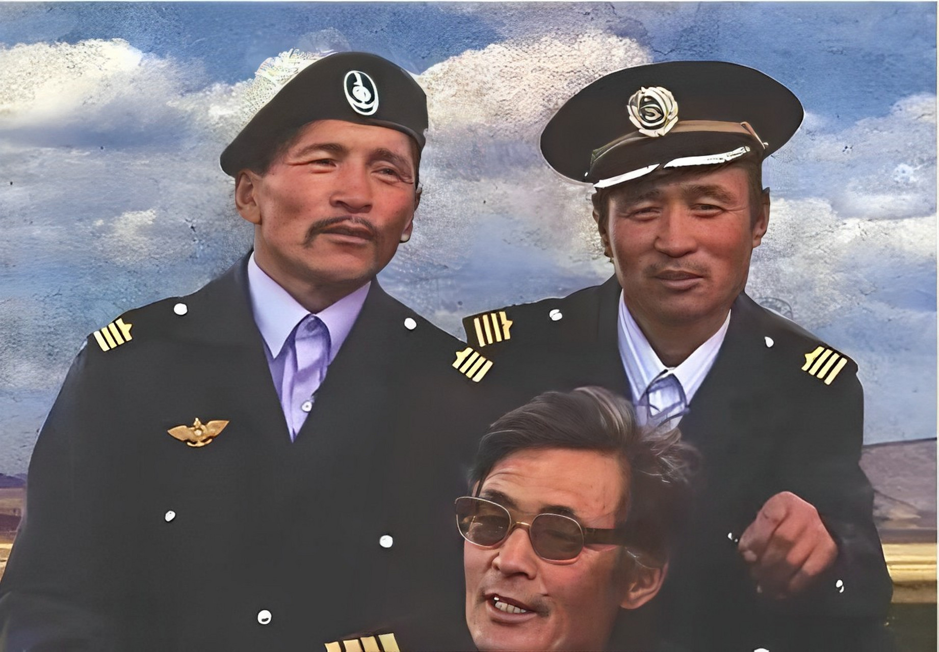 蒙古海军受到表彰.虽然蒙古是一个内陆国家,他们实际上有一个水部队