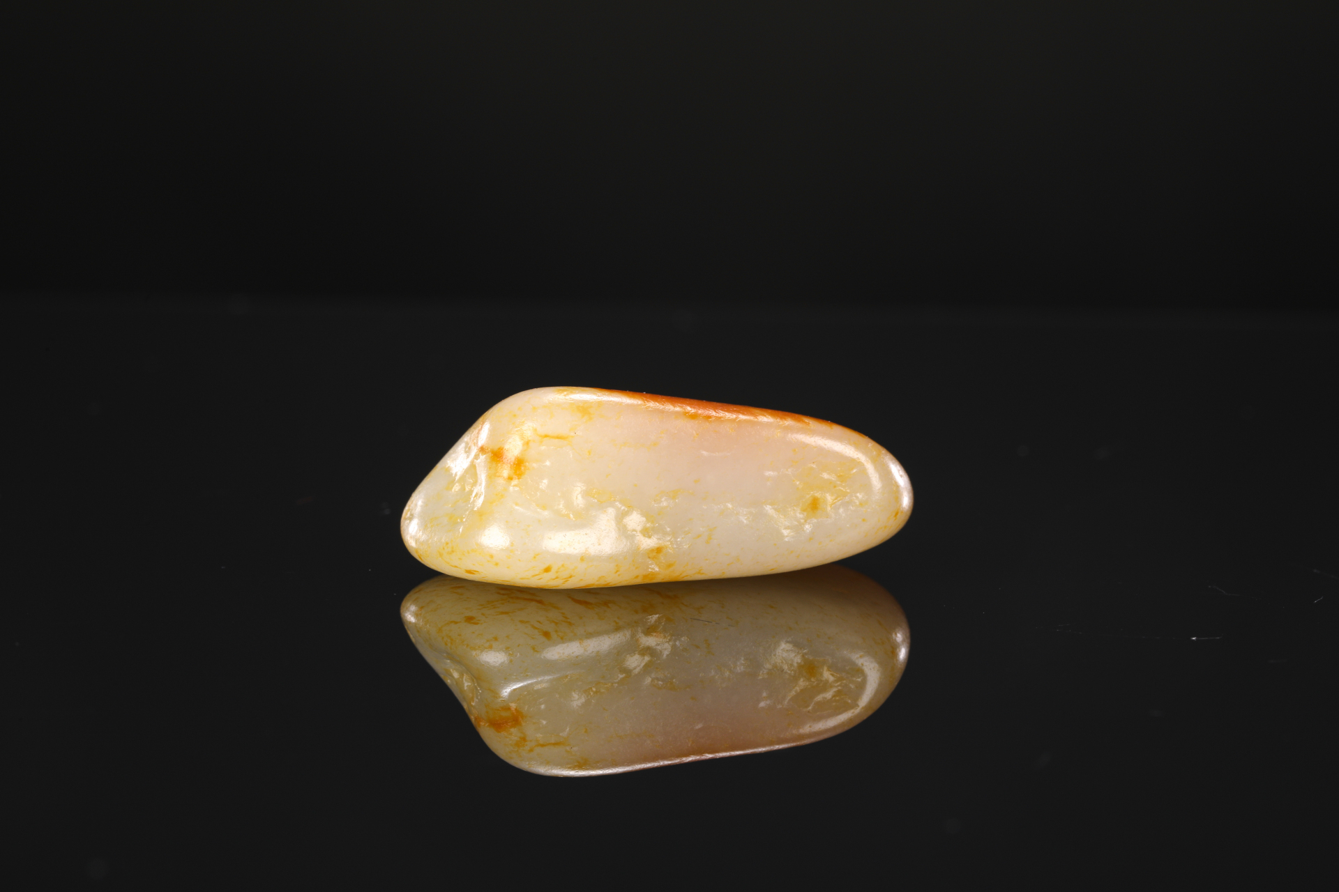 【璞玉雅藏-和田玉籽料藏品展览】聚红皮籽料原石 红皮白肉和田玉籽料