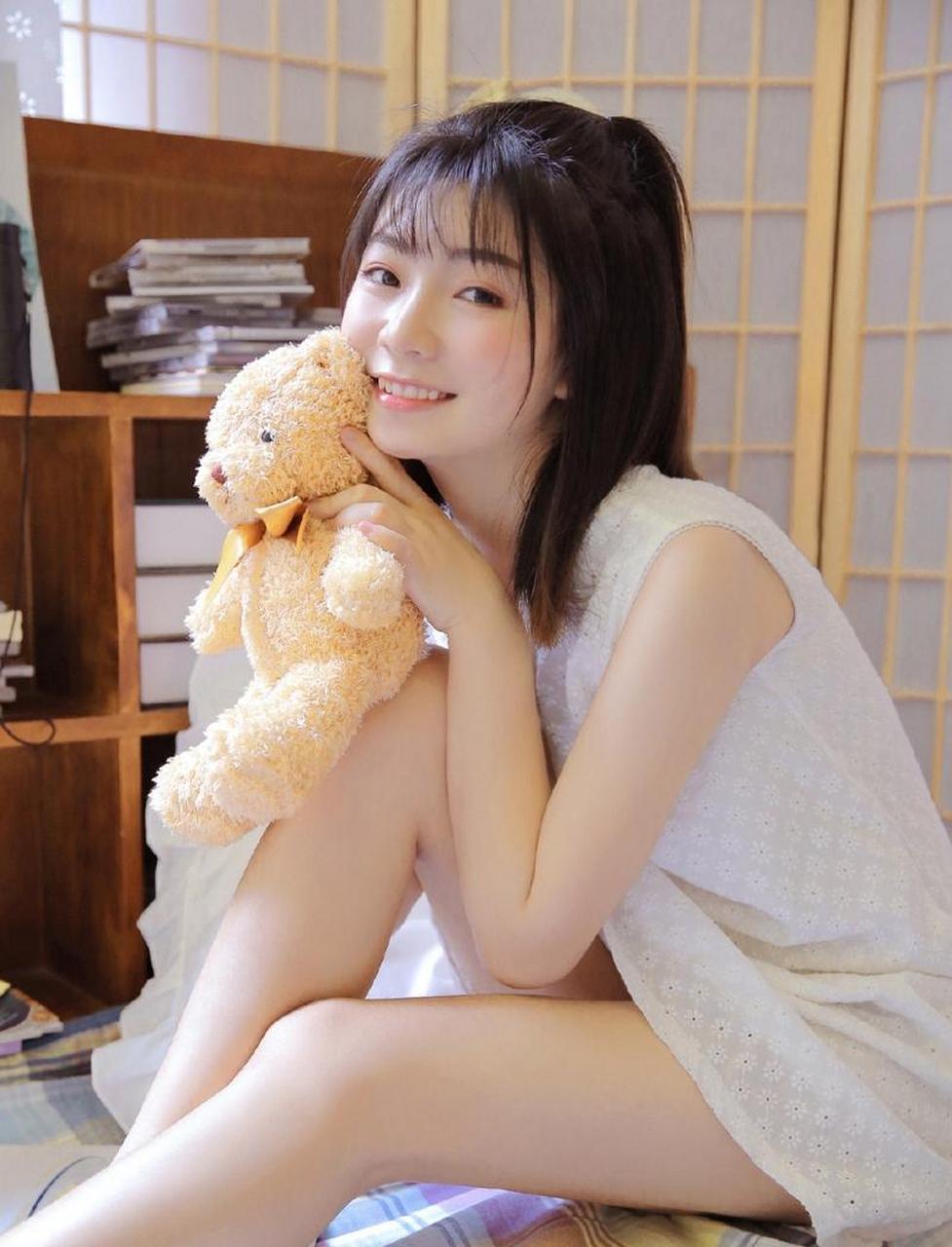 日系风格甜美摄影,娃娃脸萌妹子清新私房写真.