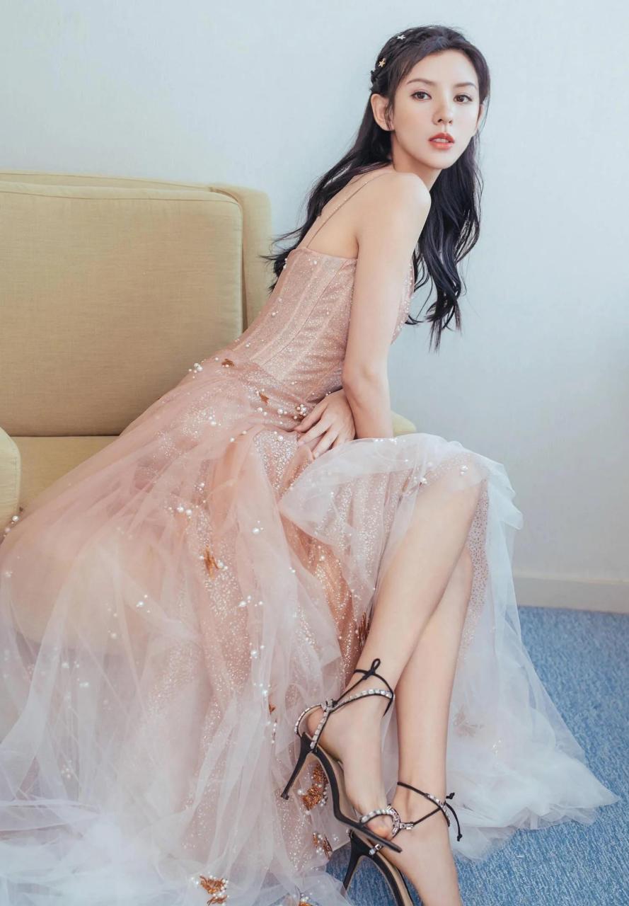 张予曦不愧是曾经王思聪最喜欢的女朋友,身材真的是性感了!