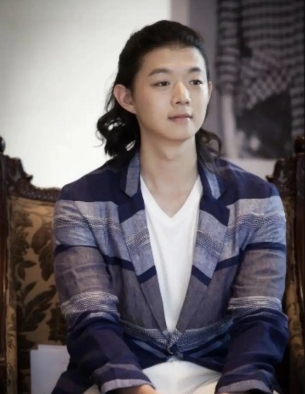 霍尊的老爸就是火风,当年凭借一手《大花轿》红遍大江南北