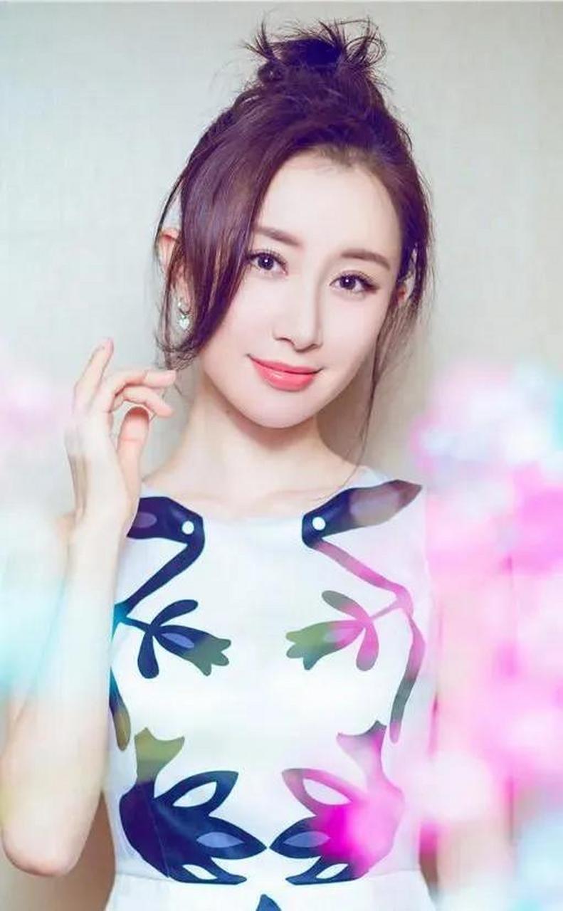 大美女舒畅,确实不一般,宛如出水芙蓉,天仙下凡,女神就是女神