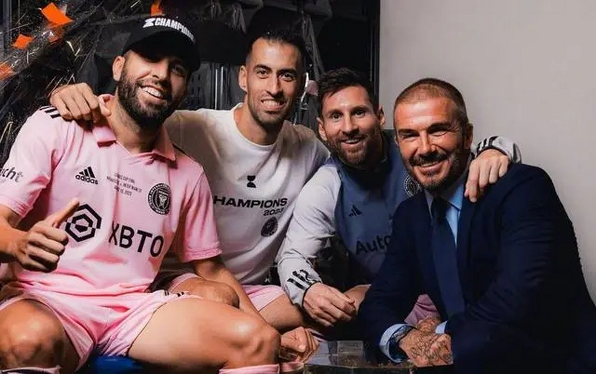 辣妹高调宣示主权!