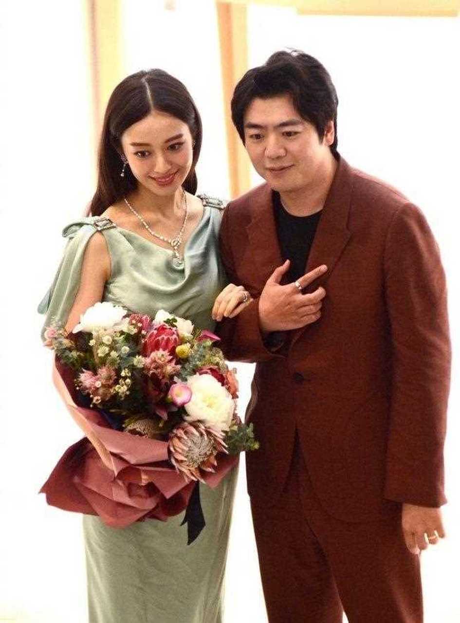 吉娜和郎朗结婚一年多以来,上综艺录节目各种刷脸十分高调,不得不承认