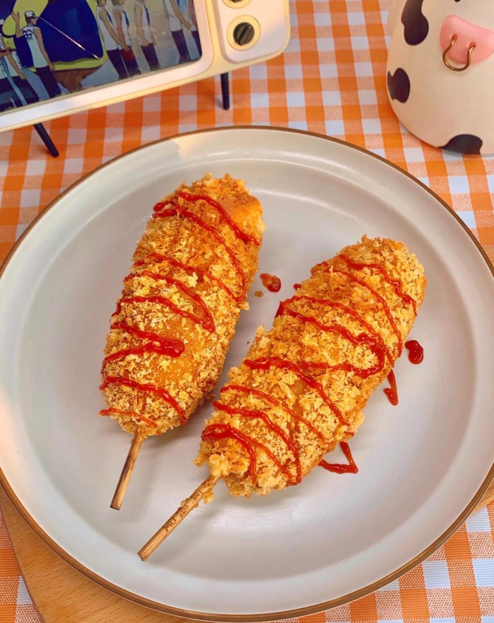 兔年"正月里"美食分享:学做饭的第36天芝士热狗棒7元  破防了姐妹们!