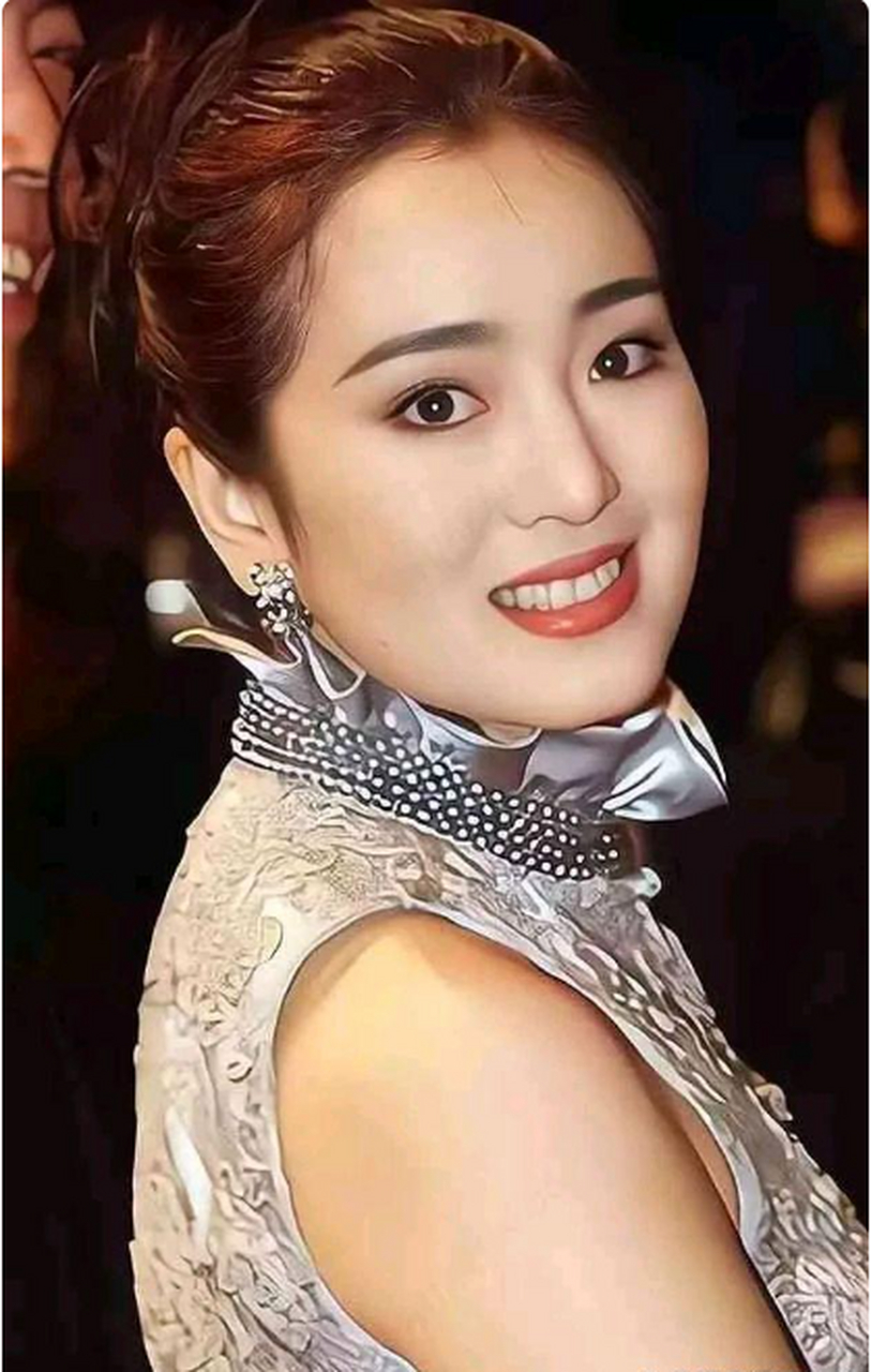 巩俐年轻时真的很大气漂亮啊