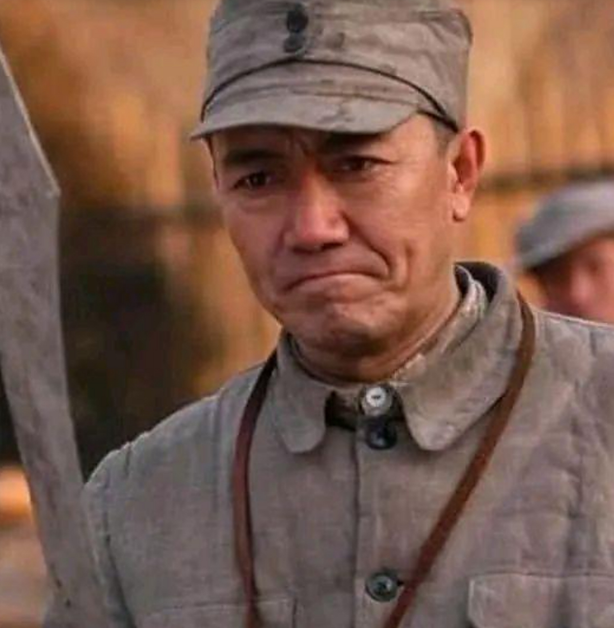 2004年导演张健筹拍《亮剑》,邀请唐国强饰演李云龙,片酬从50万开到