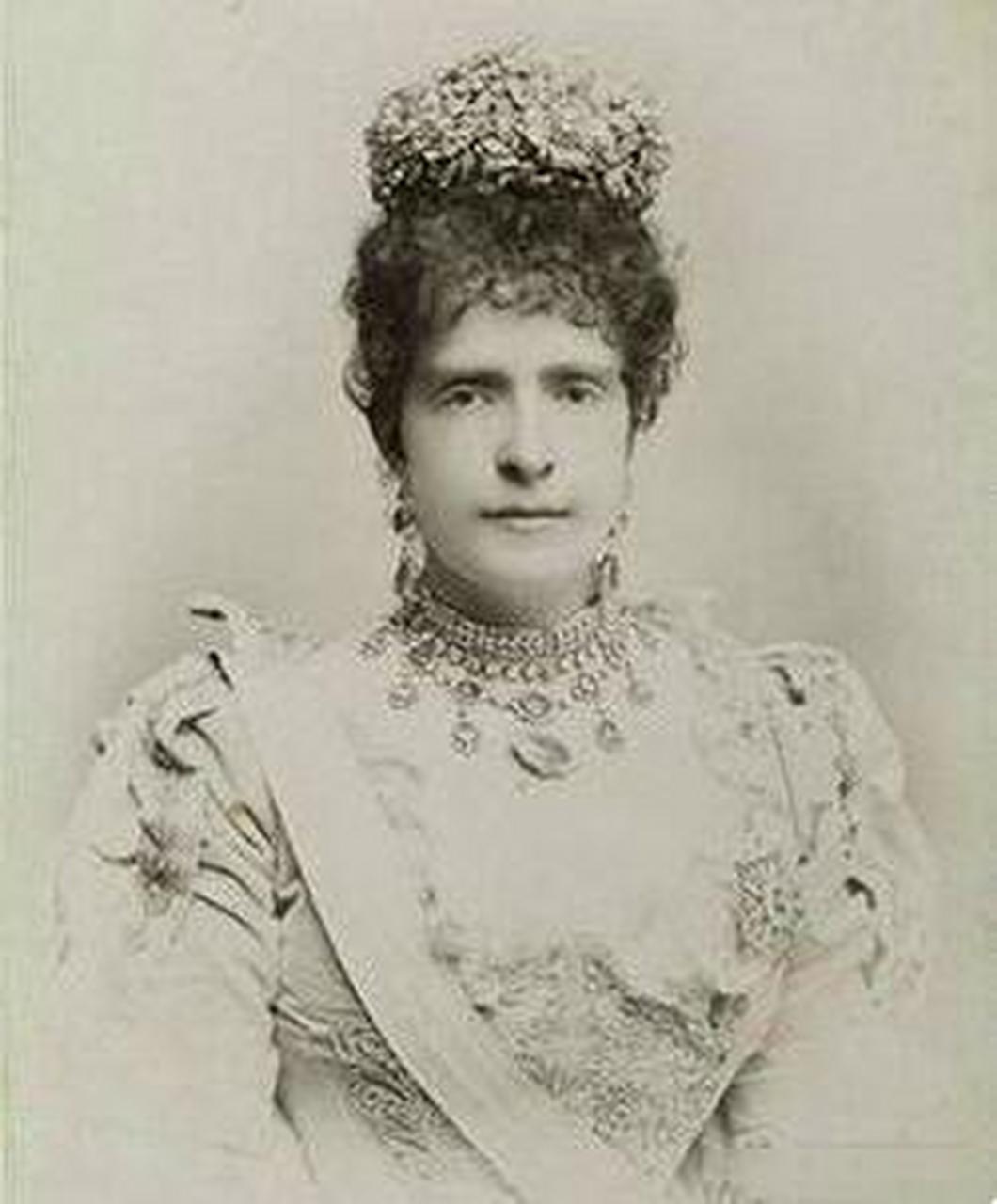 葡萄牙王后玛丽亚·皮娅的钻石花冠(玛丽亚·皮娅是阿美莉的婆婆,末代