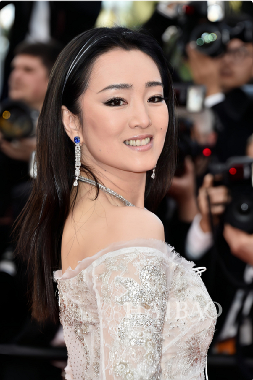 巩俐不仅是一位杰出的演员,更是一个具有巨大影响力的人物!