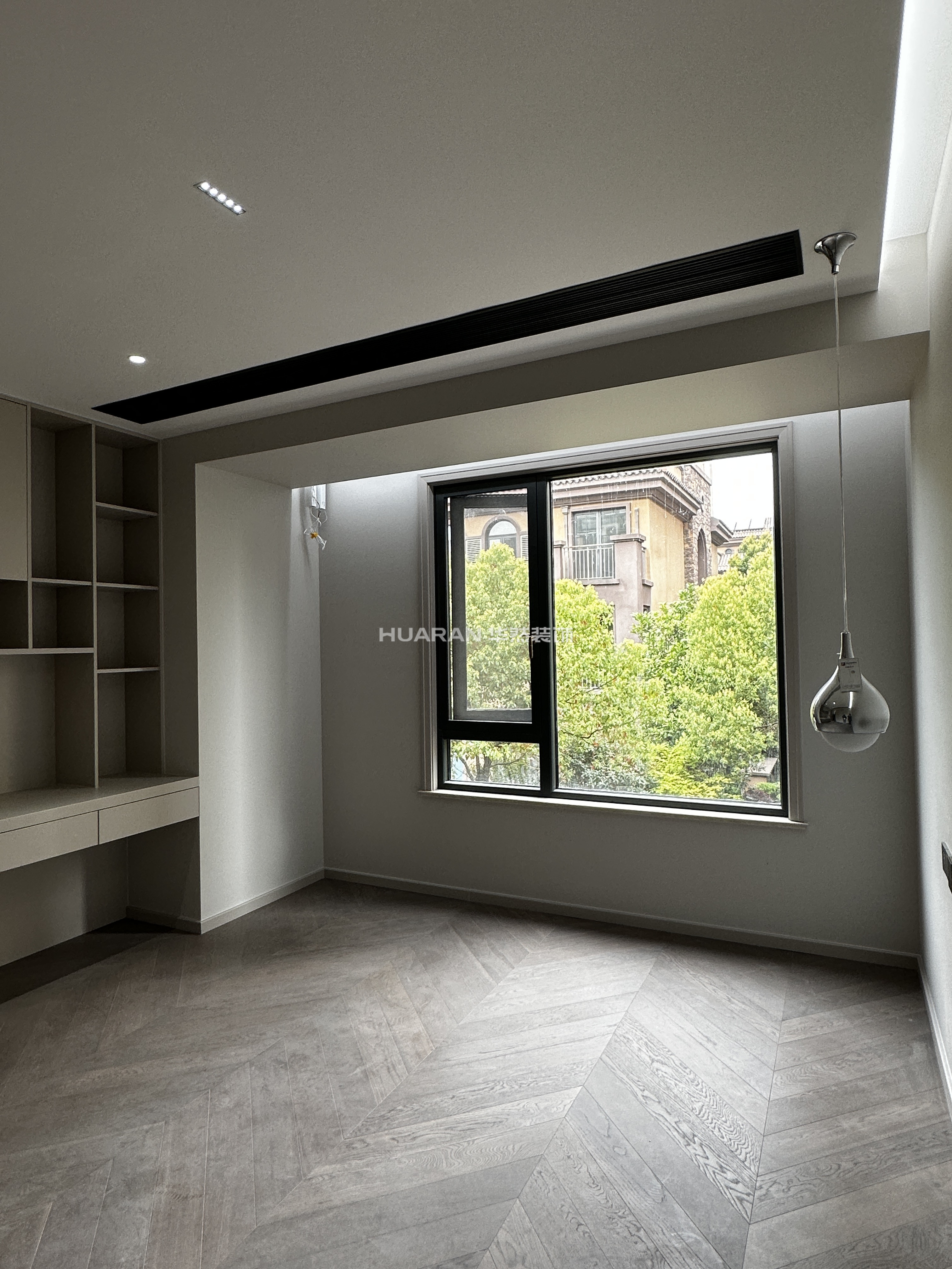 坐标合肥拓基兰宫别院,全屋面积350㎡,装修风格为