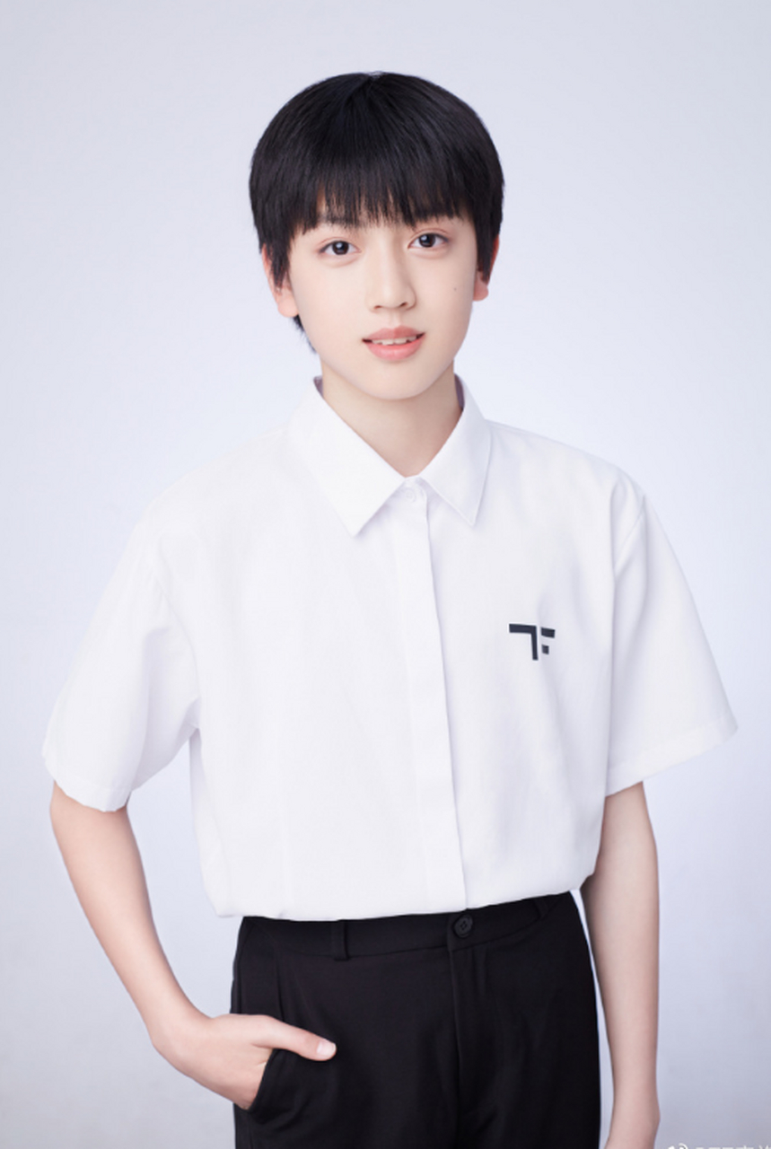 tf四代公式照来了,十七个孩子,不知道最后出道的能有谁 676767