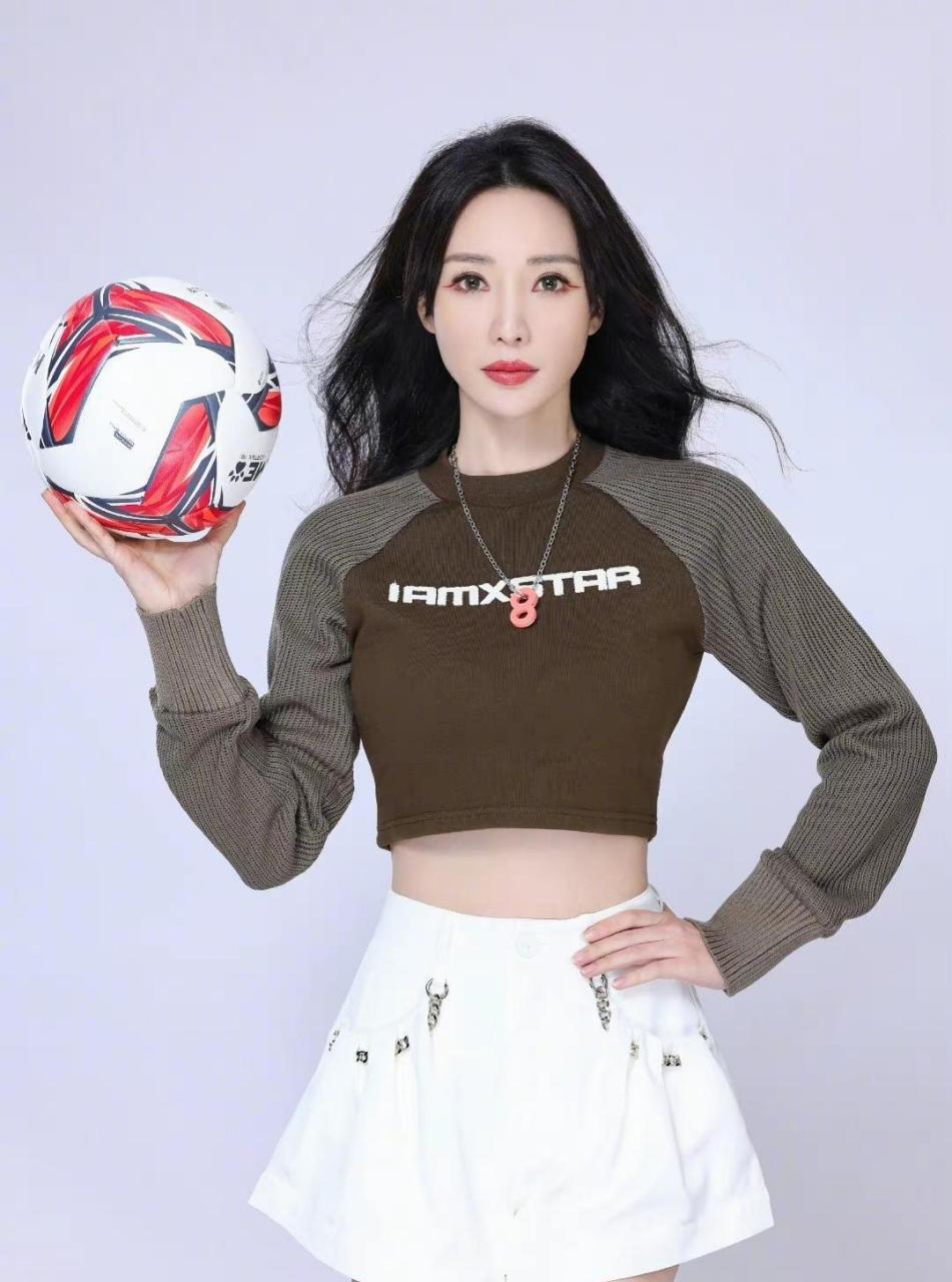 活力运动风足球宝贝柳岩