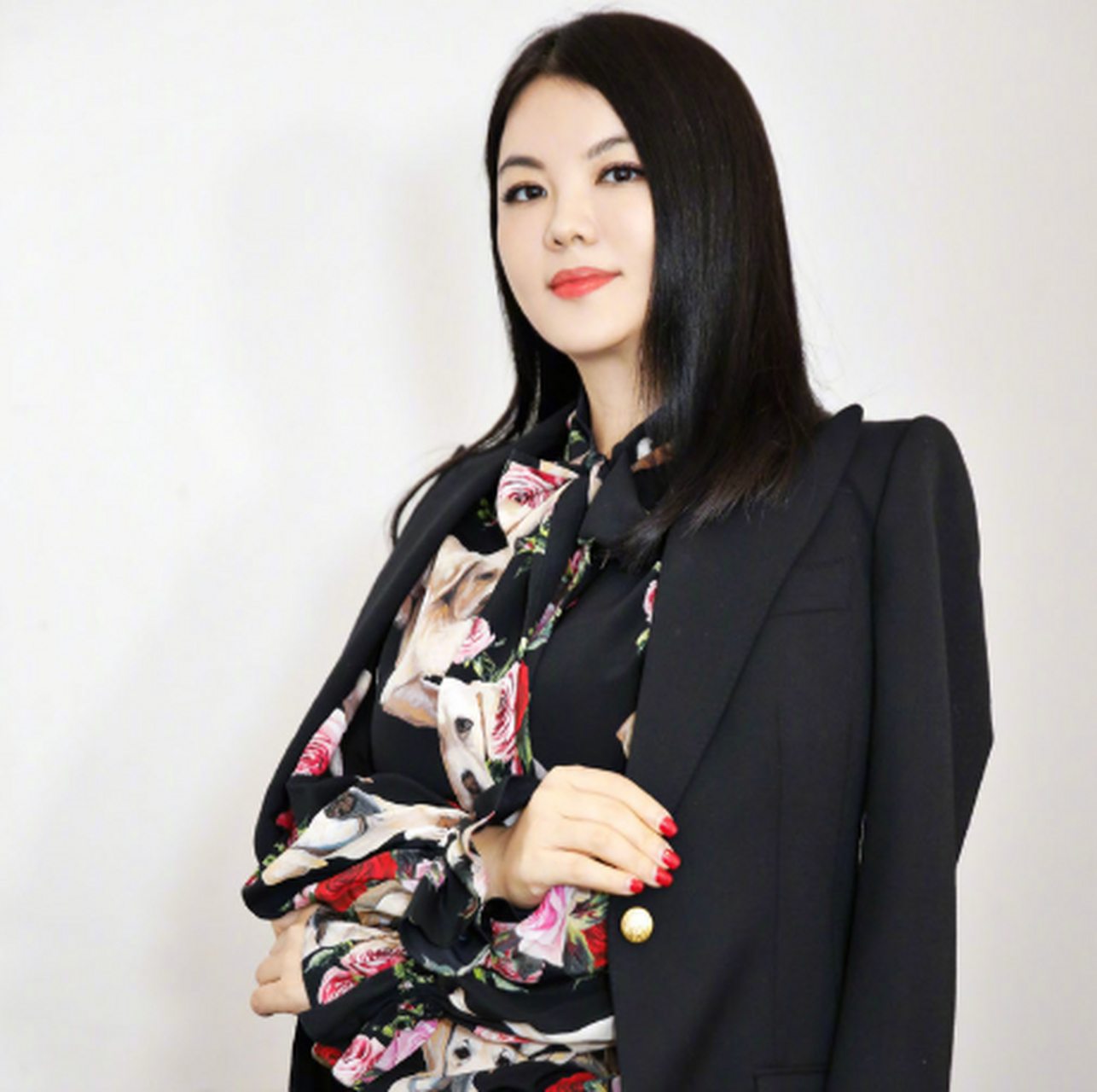 赵丽颖被李湘当众骂,现场无人敢出声.