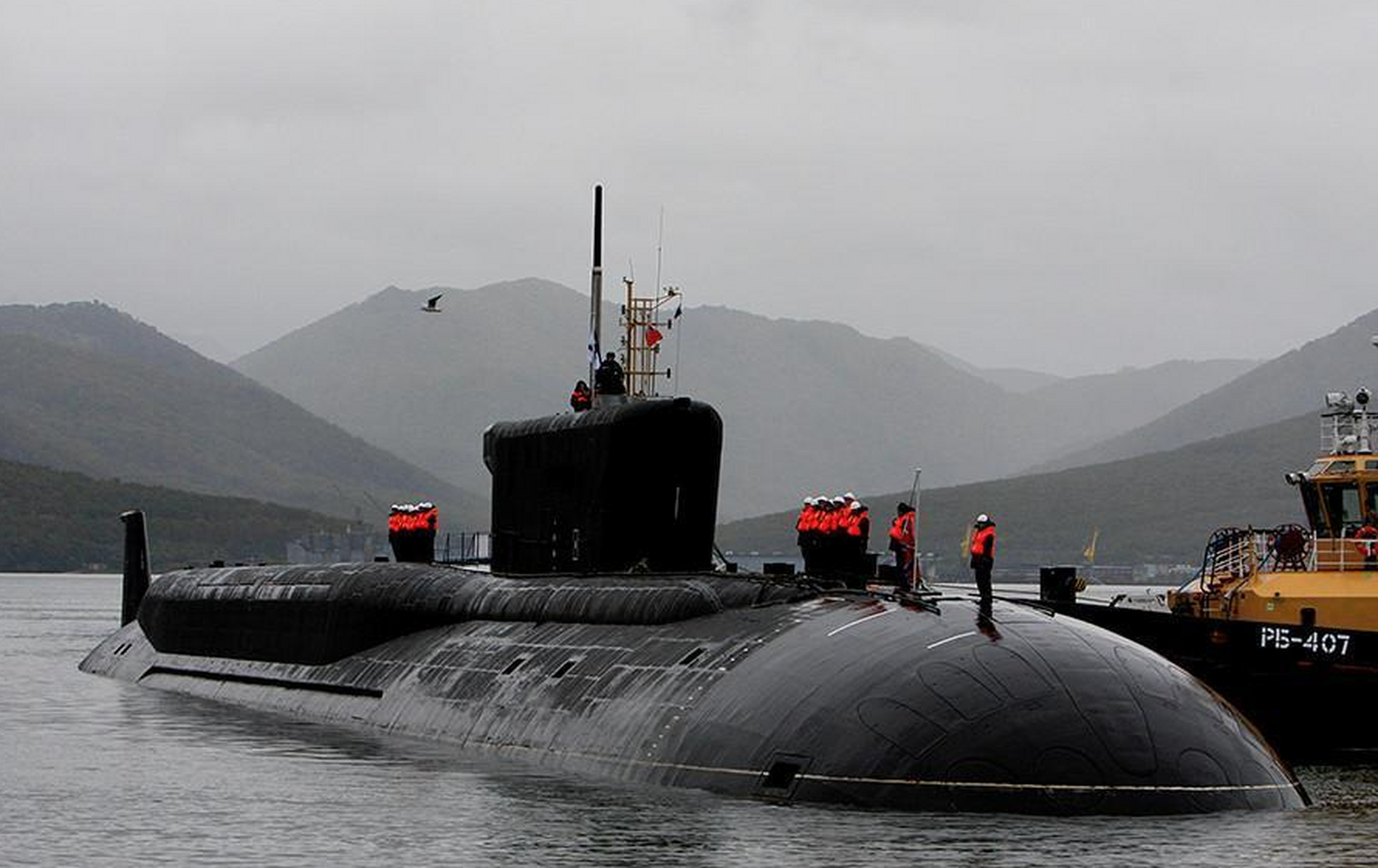 中国核潜艇实力大增!096型破浪而出,中美核力量迈向平衡