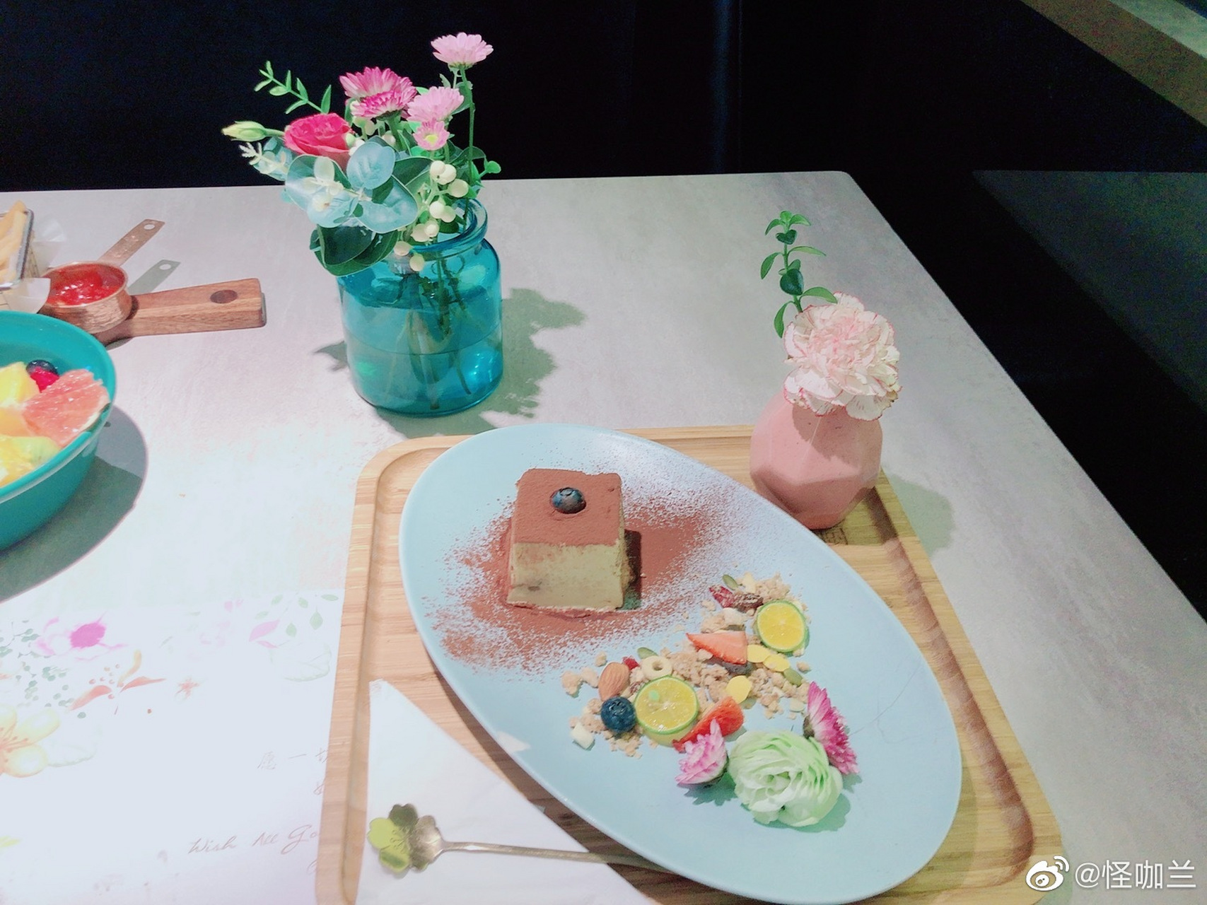 qghappy飞牛女朋友lanlan自拍照以及饭量"曝光",不少网友纷纷表示想要