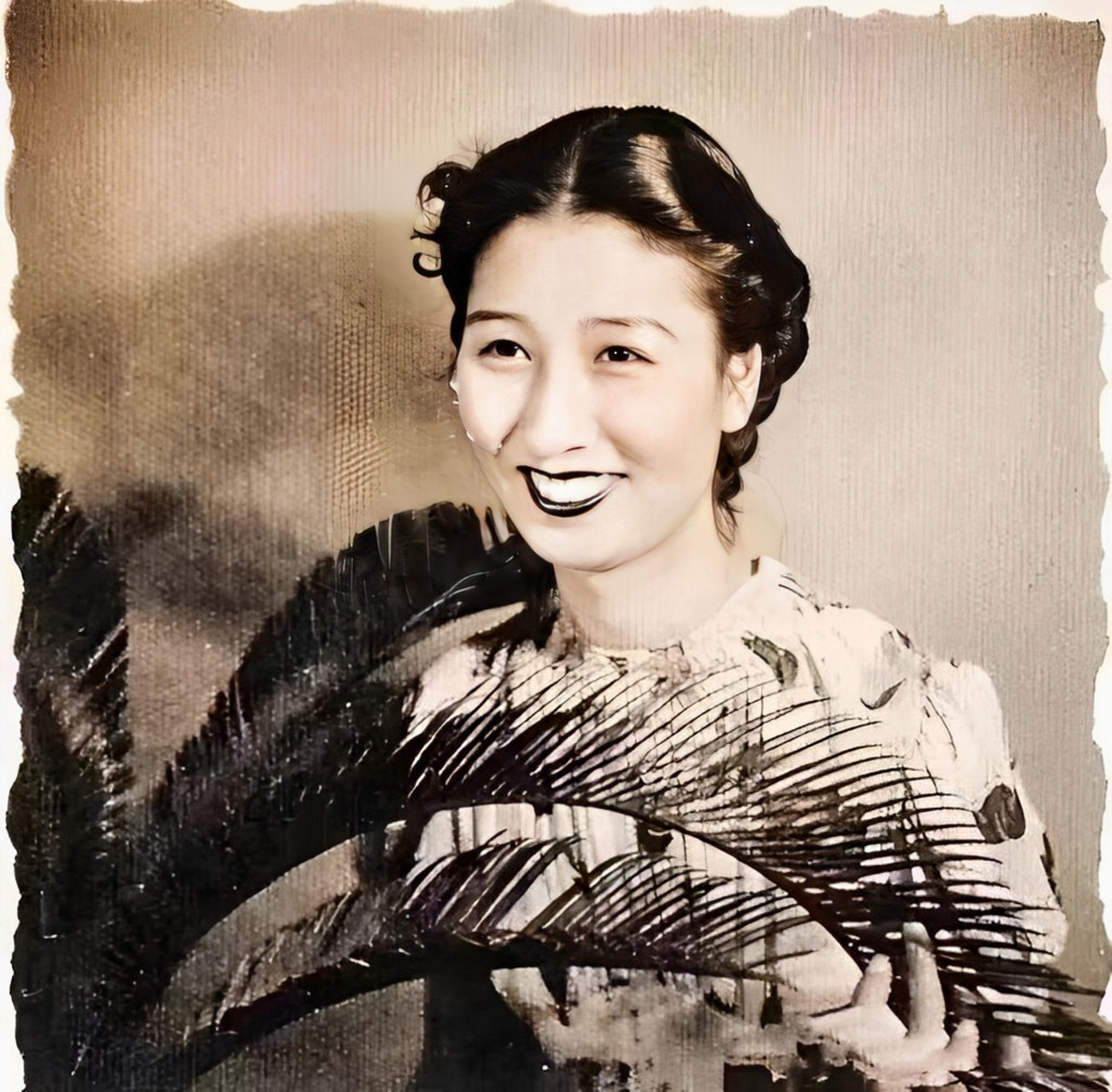 他的妻子叶吉卿去了日本的司令部讨论这场争论.