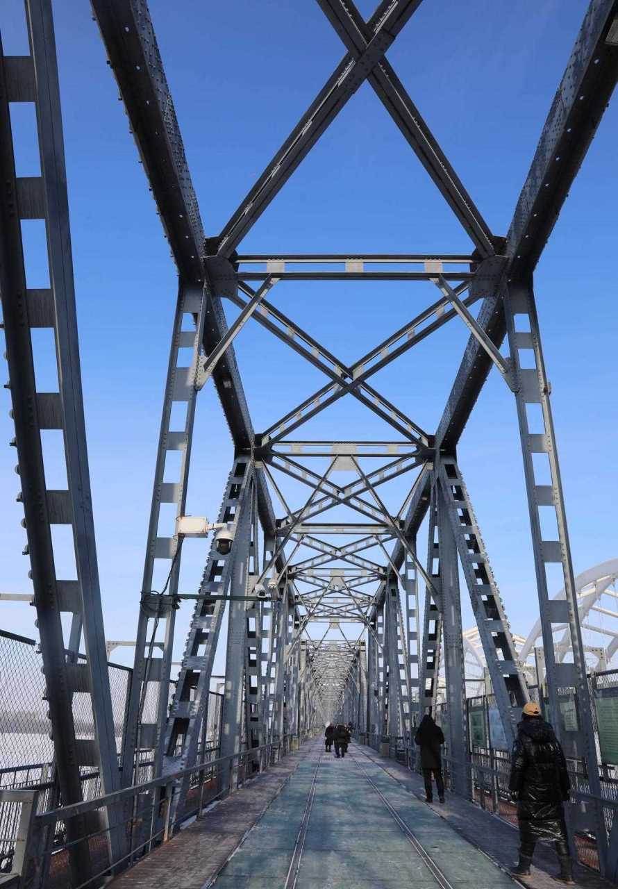 【青旅行教育】哈尔滨中东铁路,在玻璃栈道上看松花江;  来到中东铁路