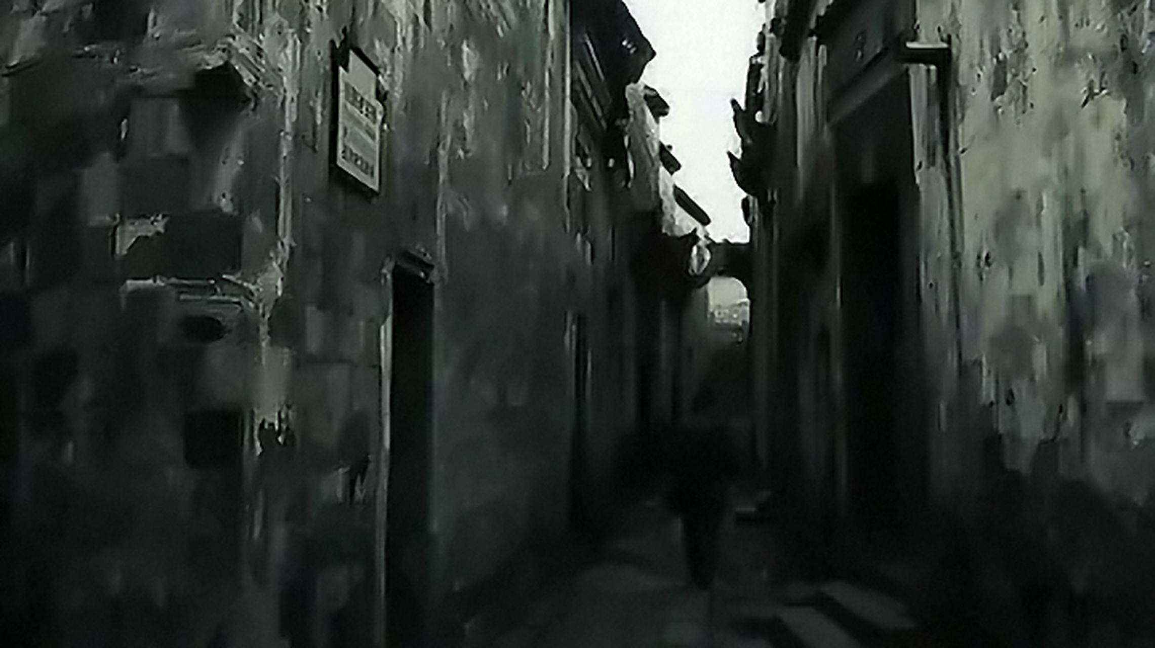 【扬州"螺丝结顶巷"的传说】民间有个很邪乎的故事.