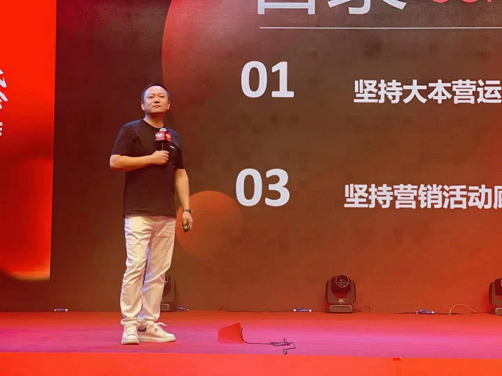 热烈祝贺"豪渝火锅","笨姐居民楼火锅"在中国火锅领潮峰上荣获"2023