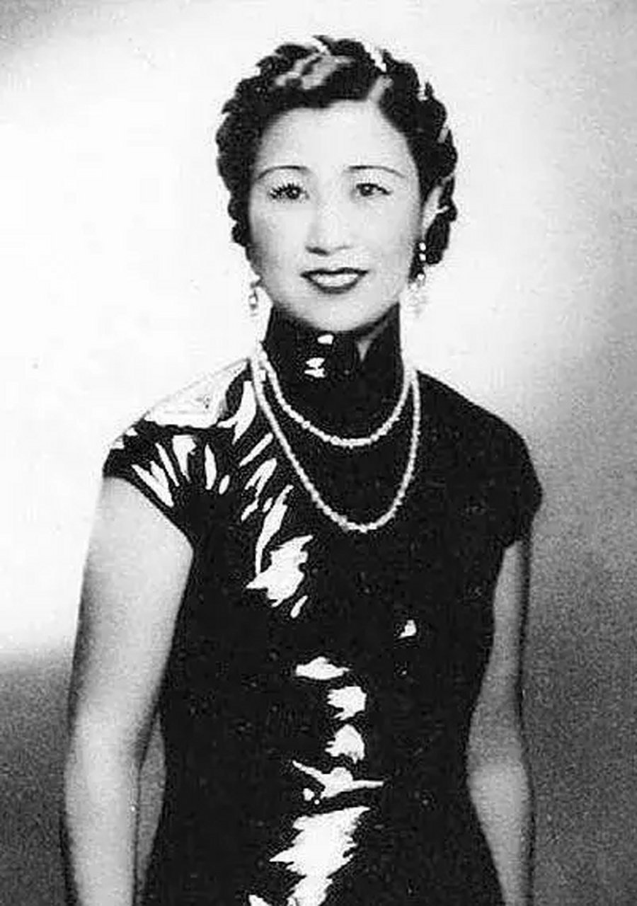 1992年,54岁的杨茜恩病逝,家人瞒着87岁母亲严幼韵,但严幼韵却说:"她