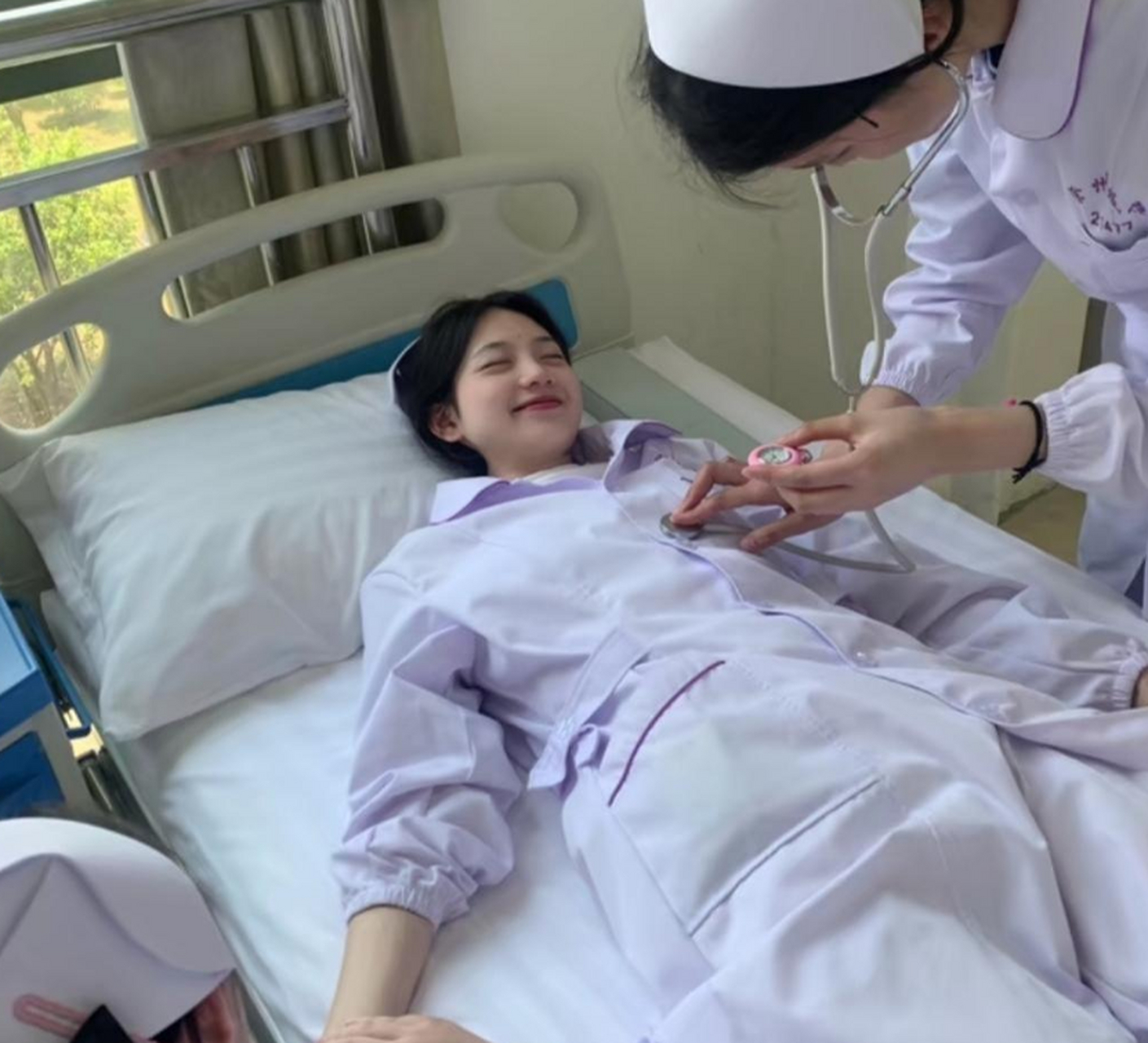 卫校女生太开放了,我同事出差半年,竟然包养了个18岁卫校女孩.