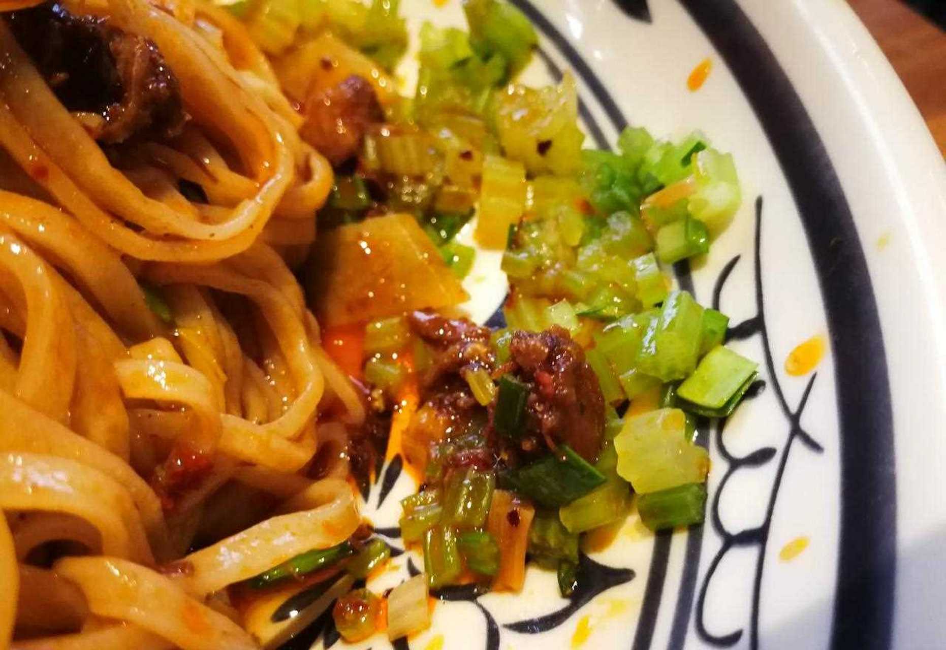 正好路过麦家小馆,很久没来亦庄的北工大软件园了,逛完了盒马,来亦庄